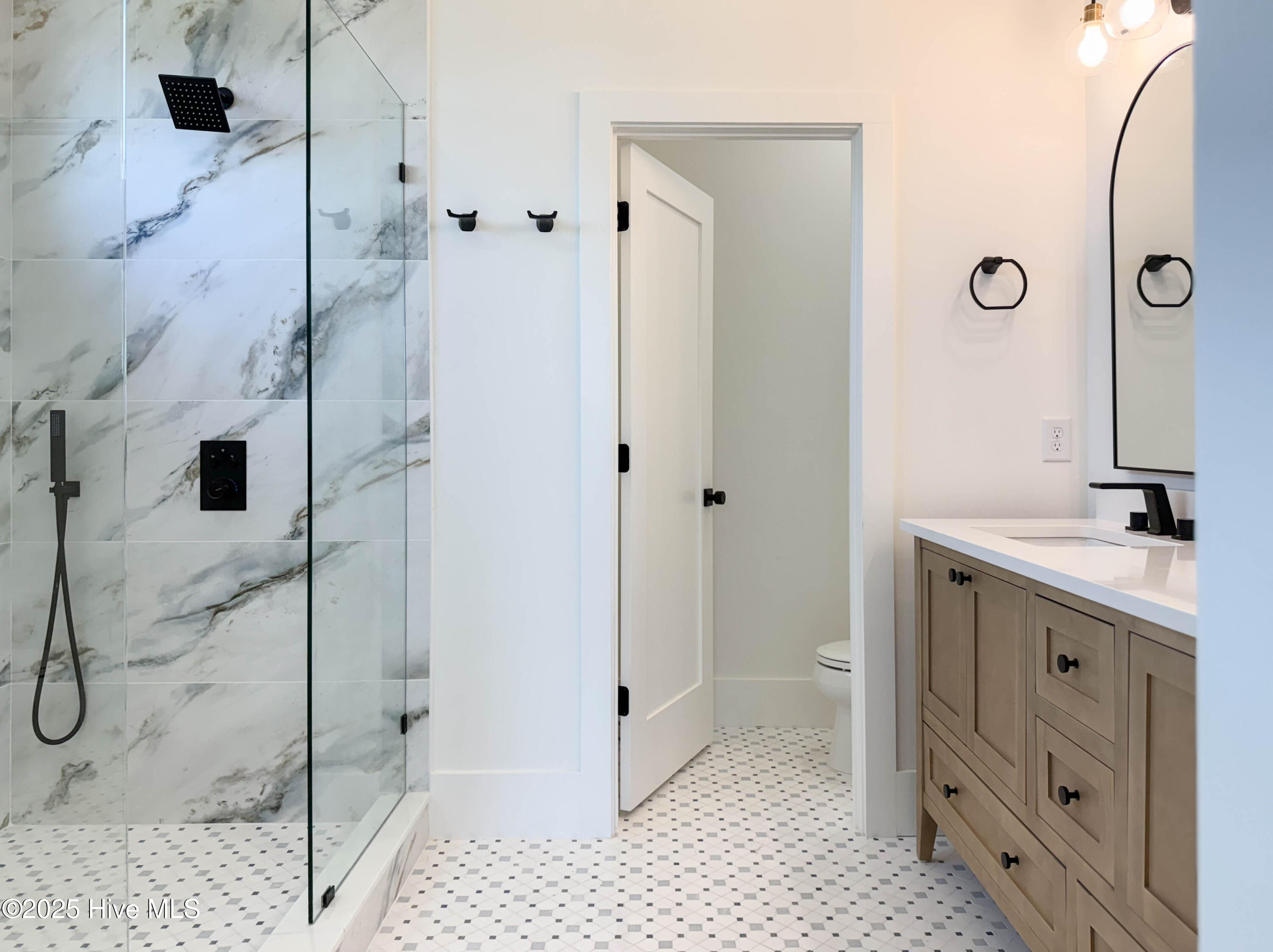 100539536 | Photo 112