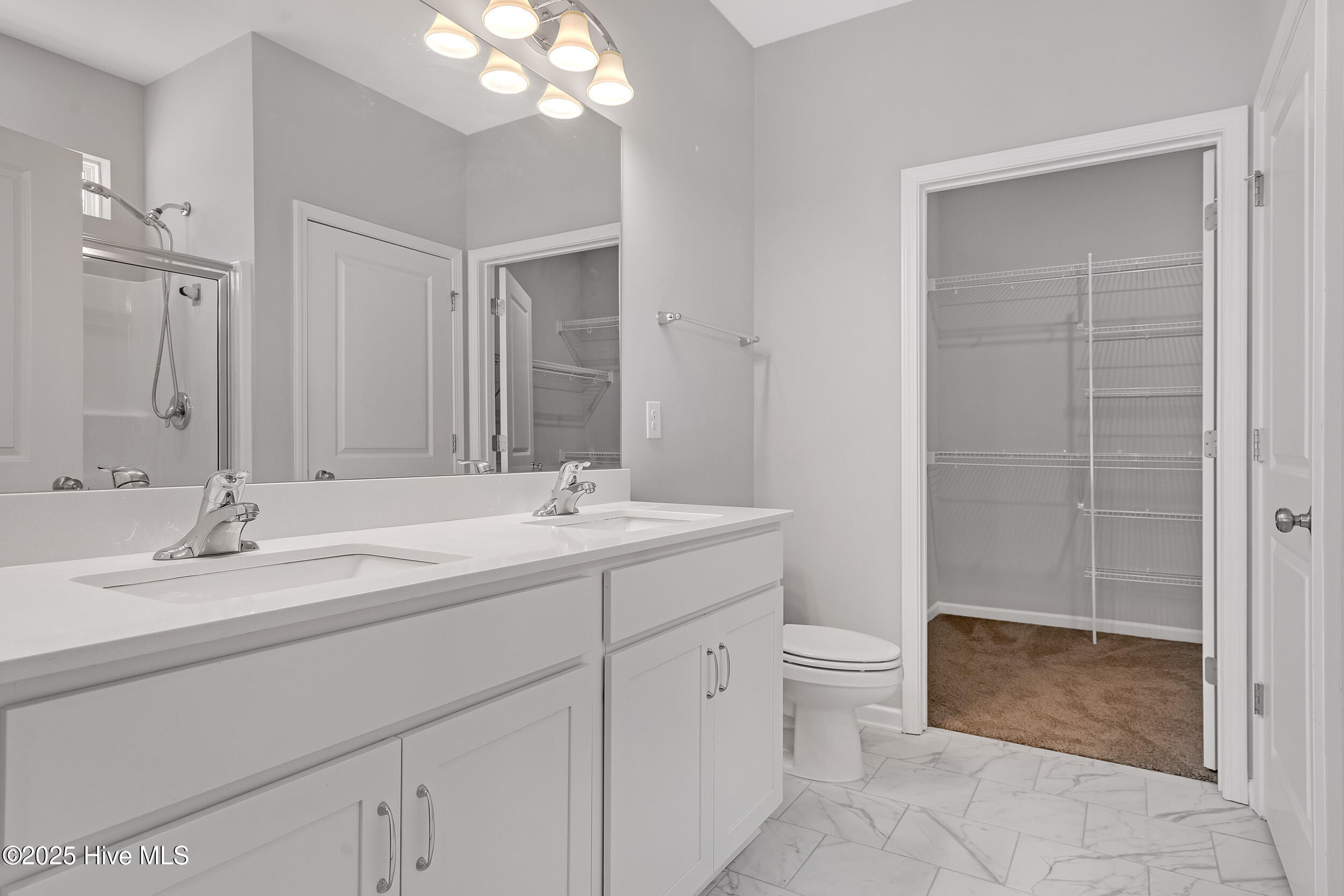 100544849 | Photo 26