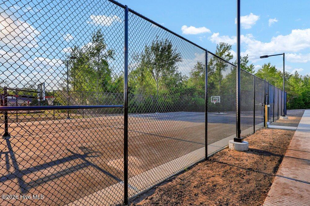 100568146 | Photo 42