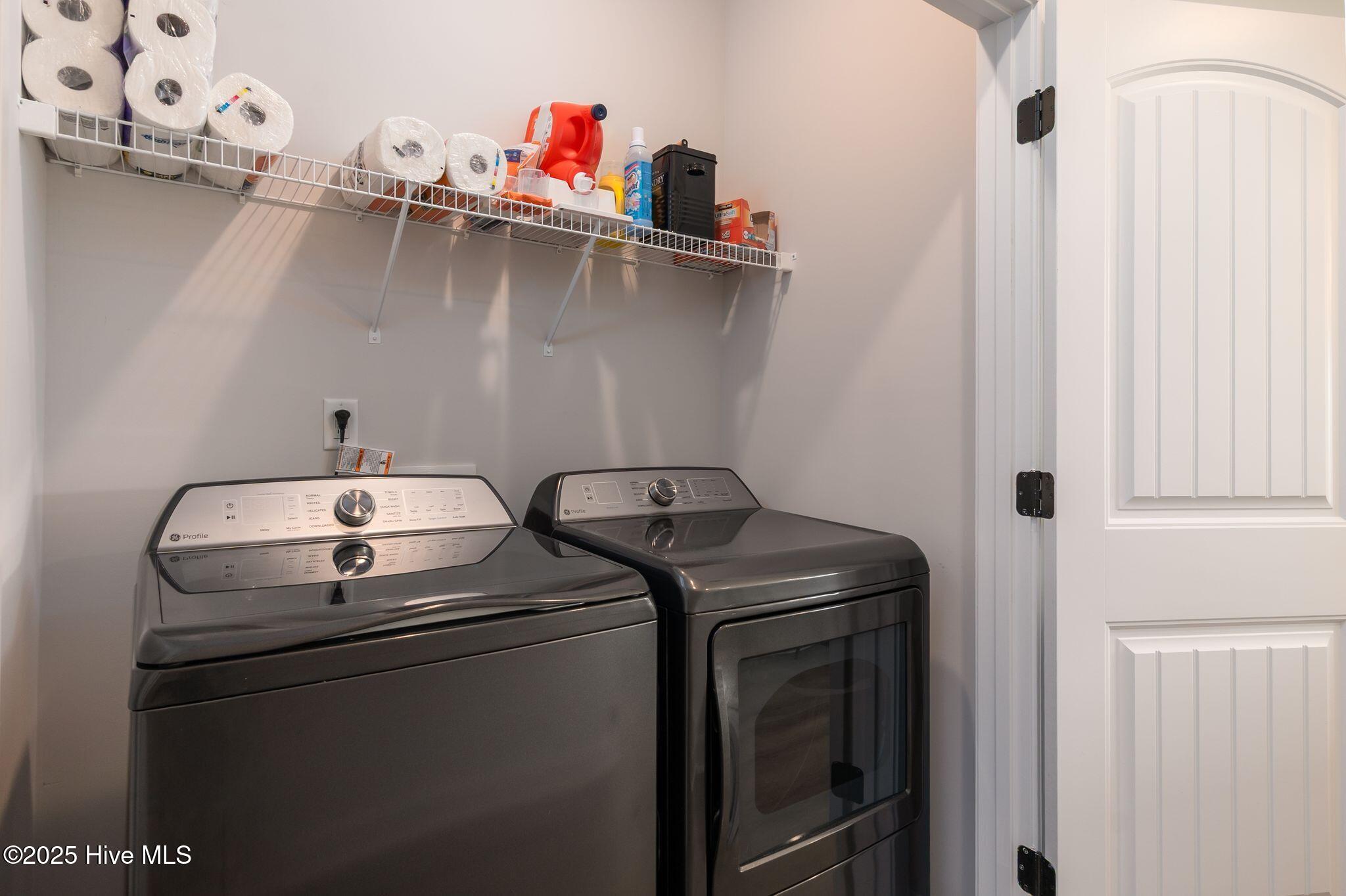 100543610 | Photo 17