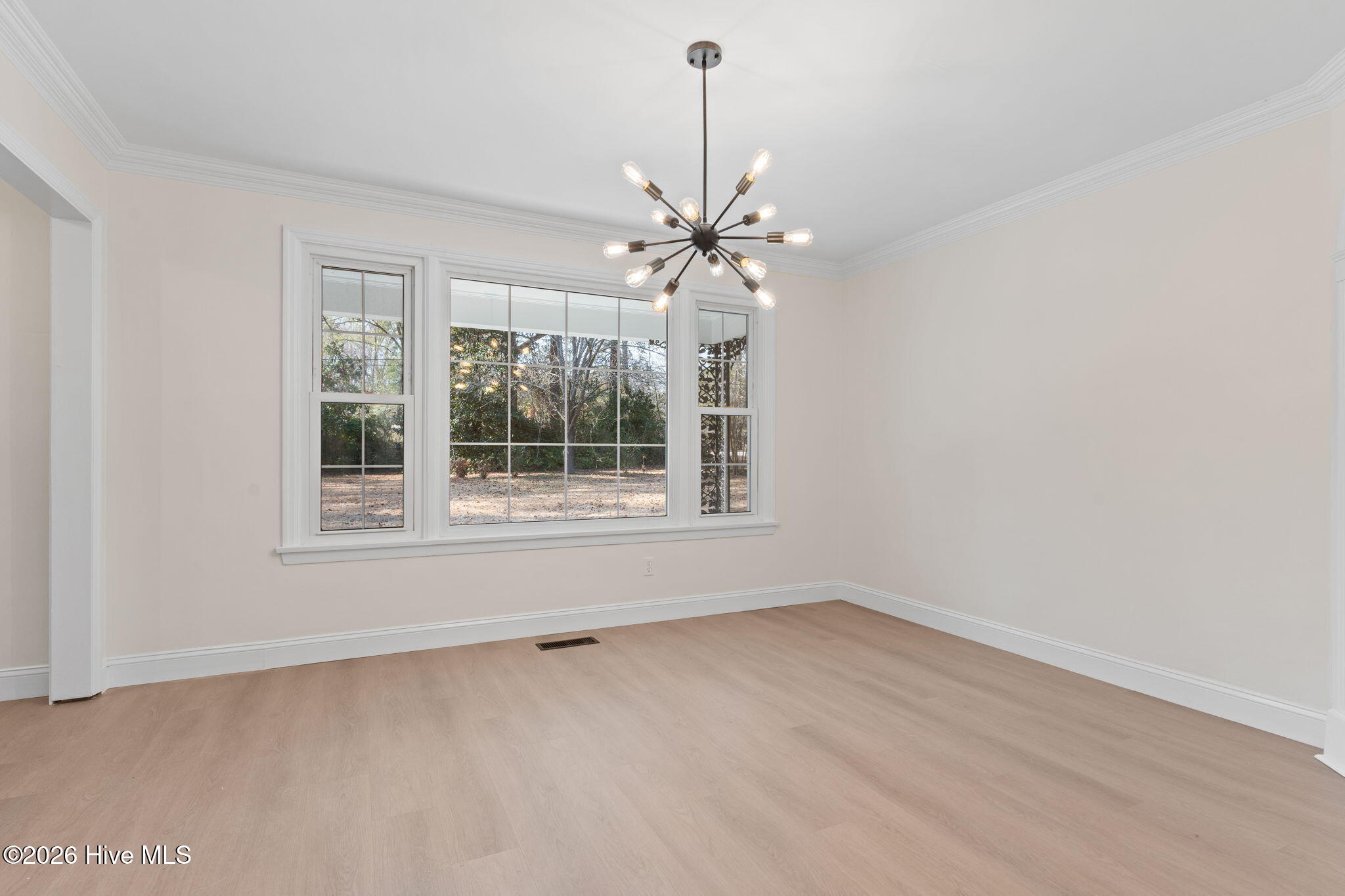 100548429 | Photo 29