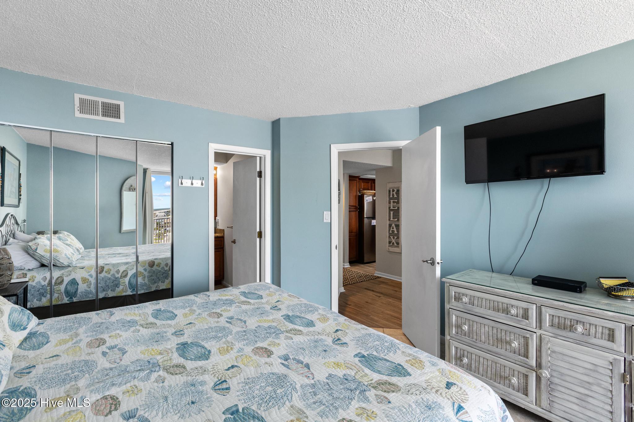 100515705 | Photo 22