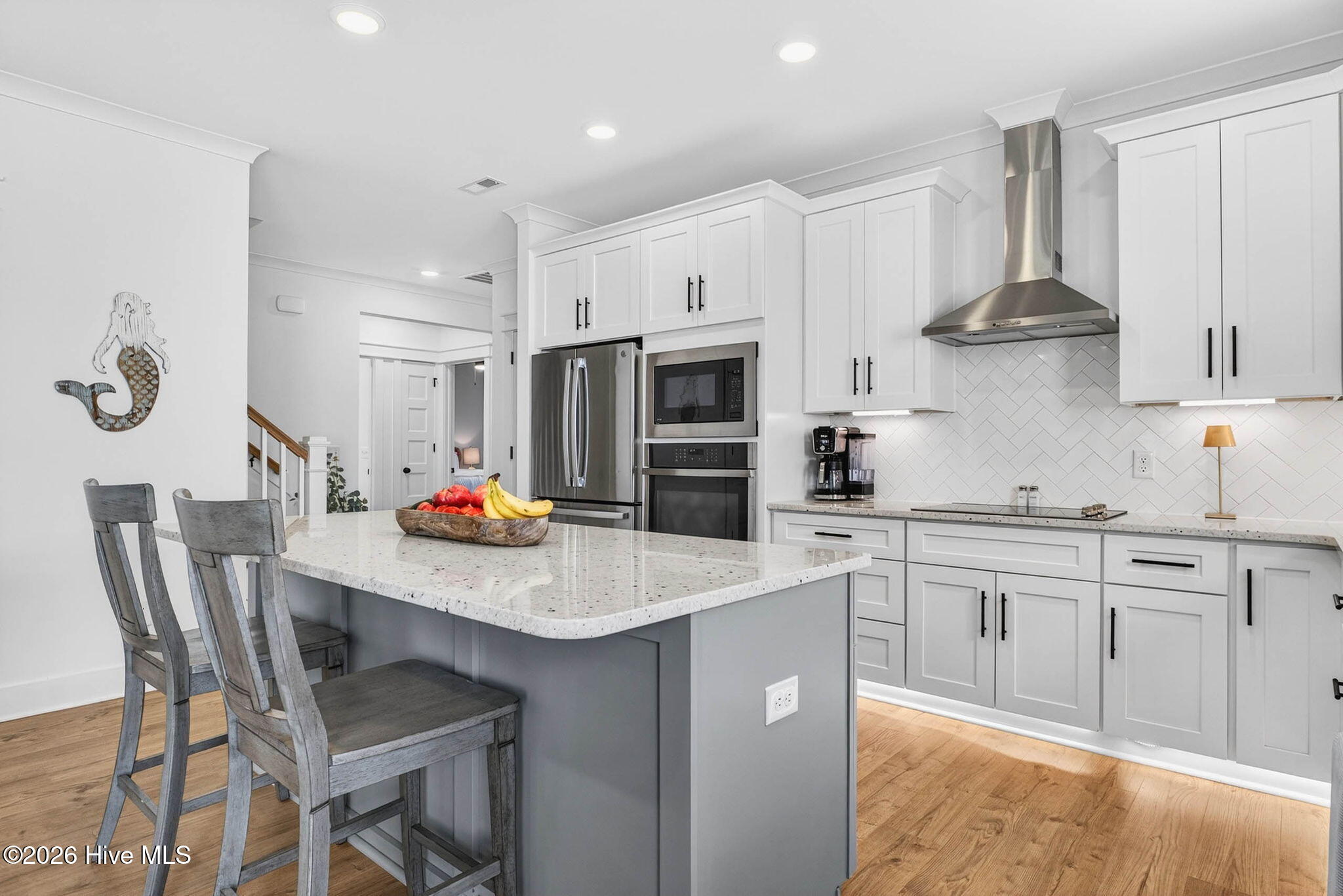 100561272 | Photo 10