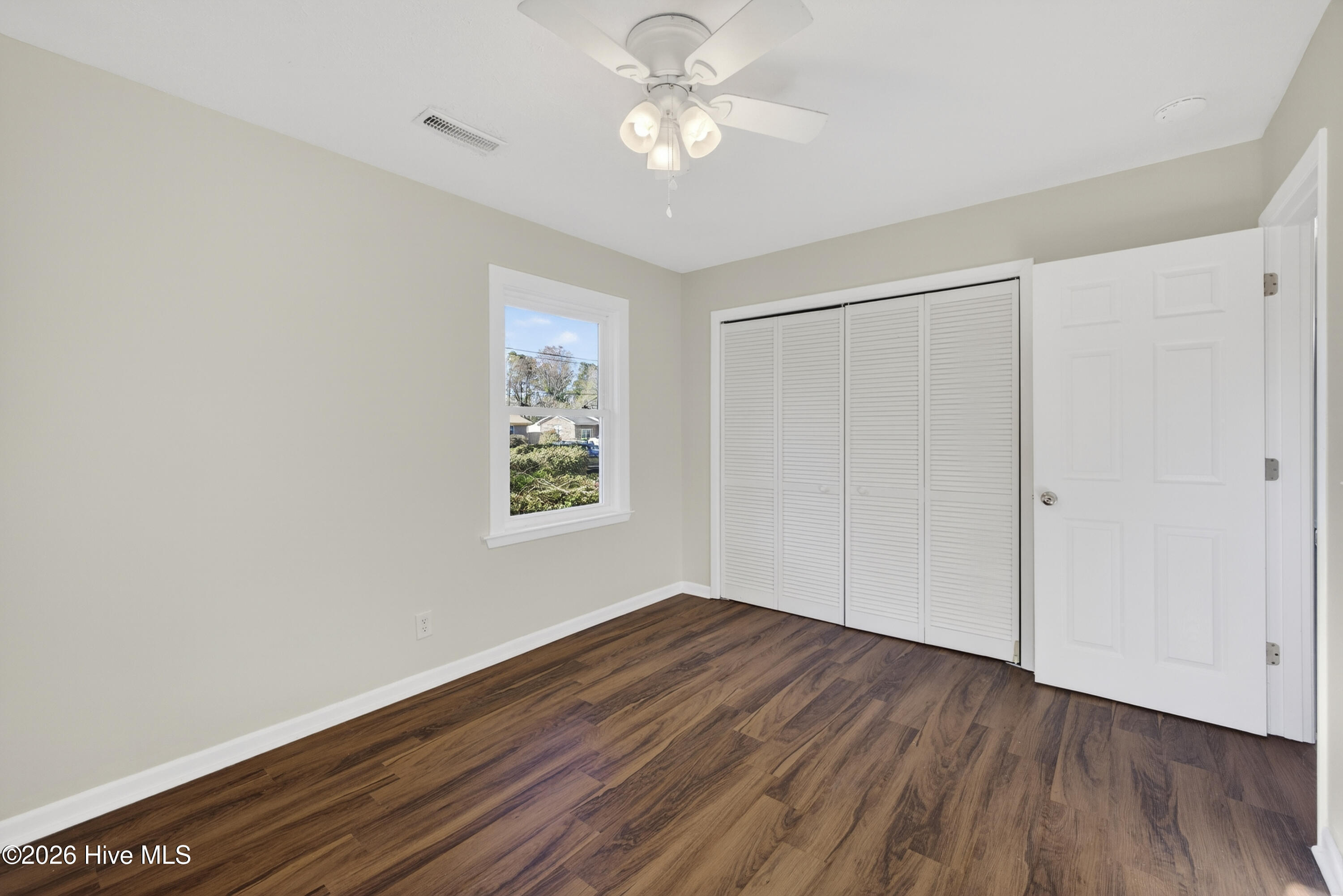 100560540 | Photo 18