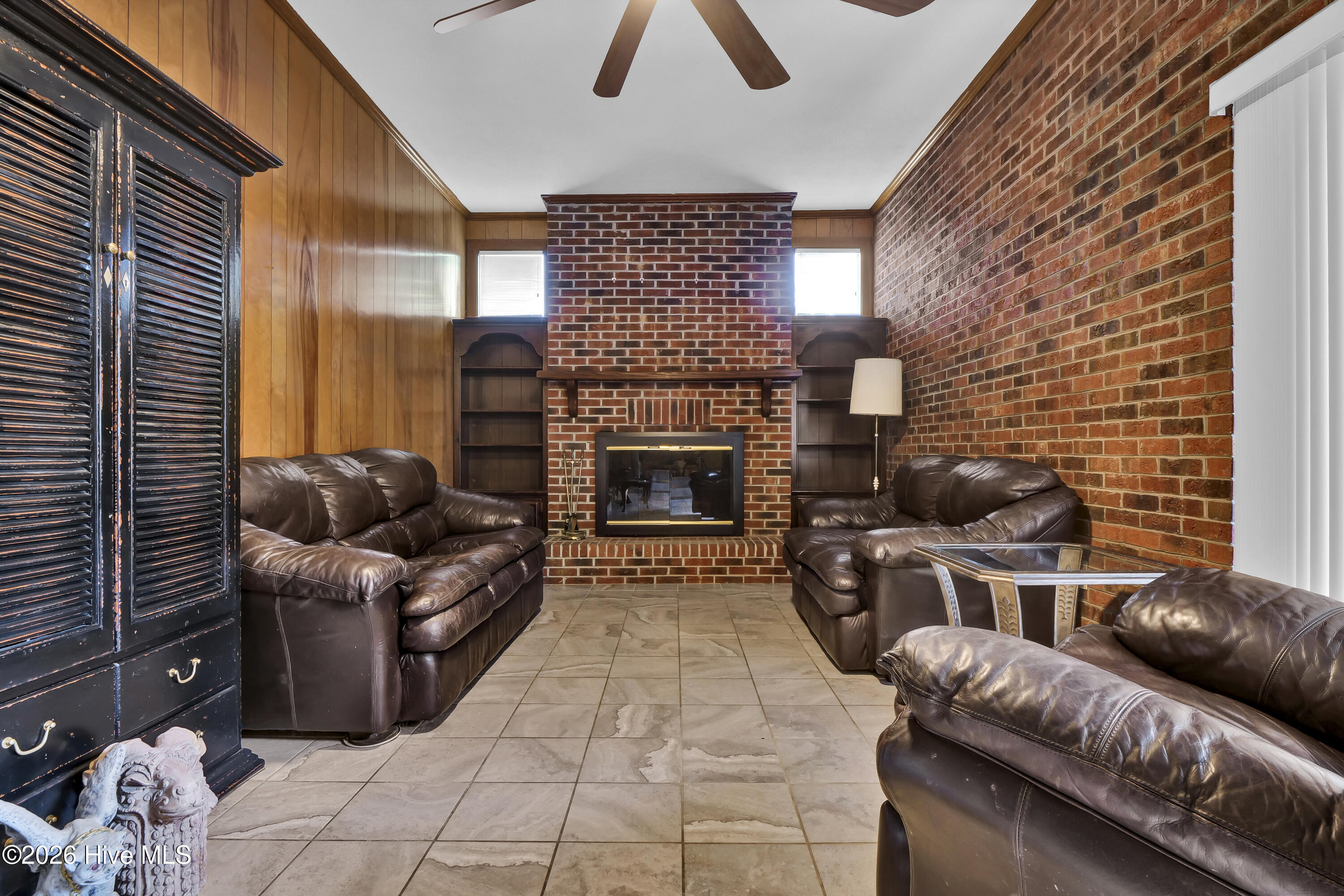 100554422 | Photo 16