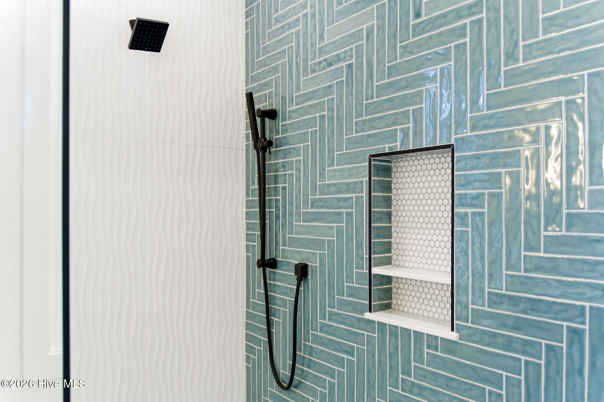 100554131 | Photo 31