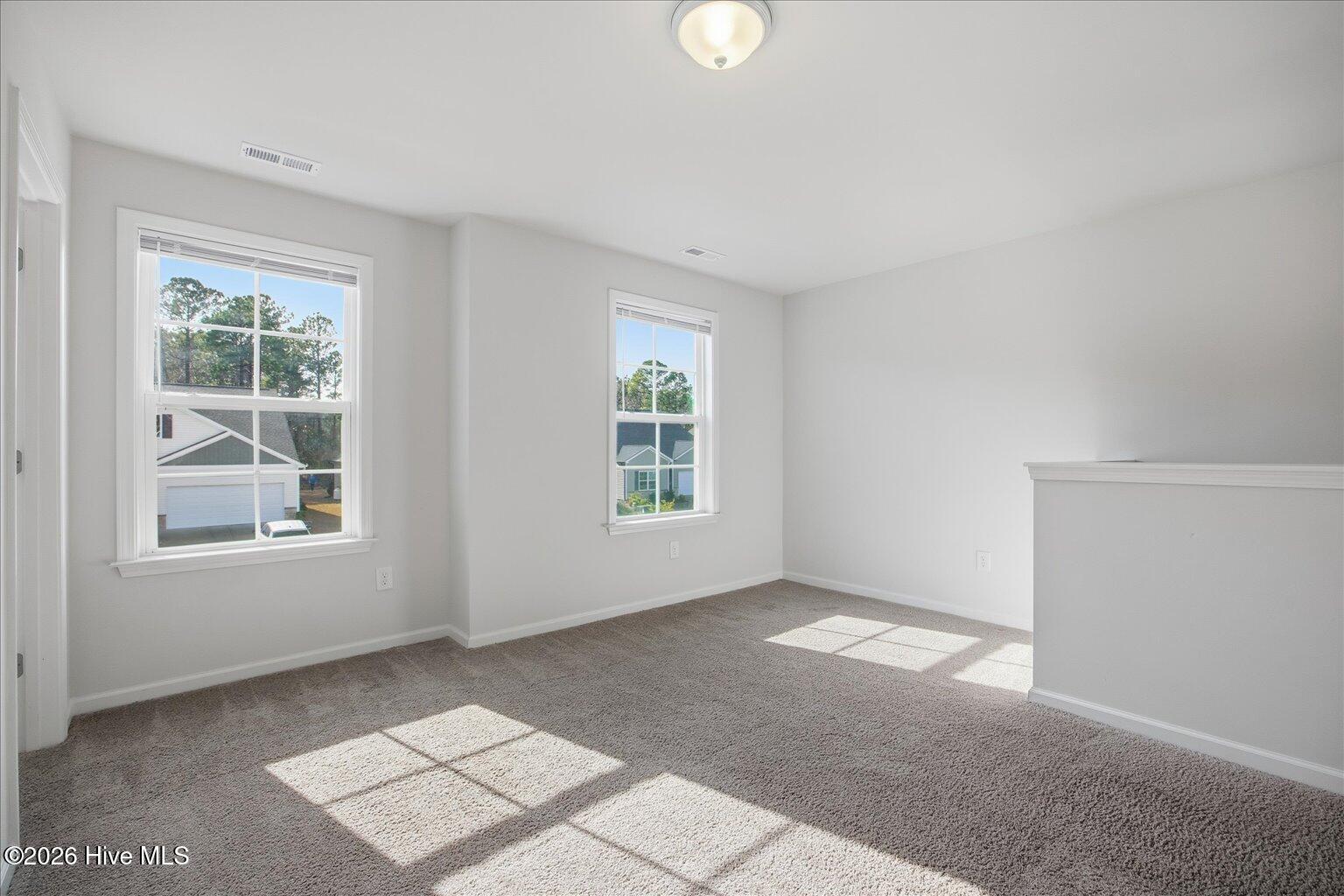 100548864 | Photo 31