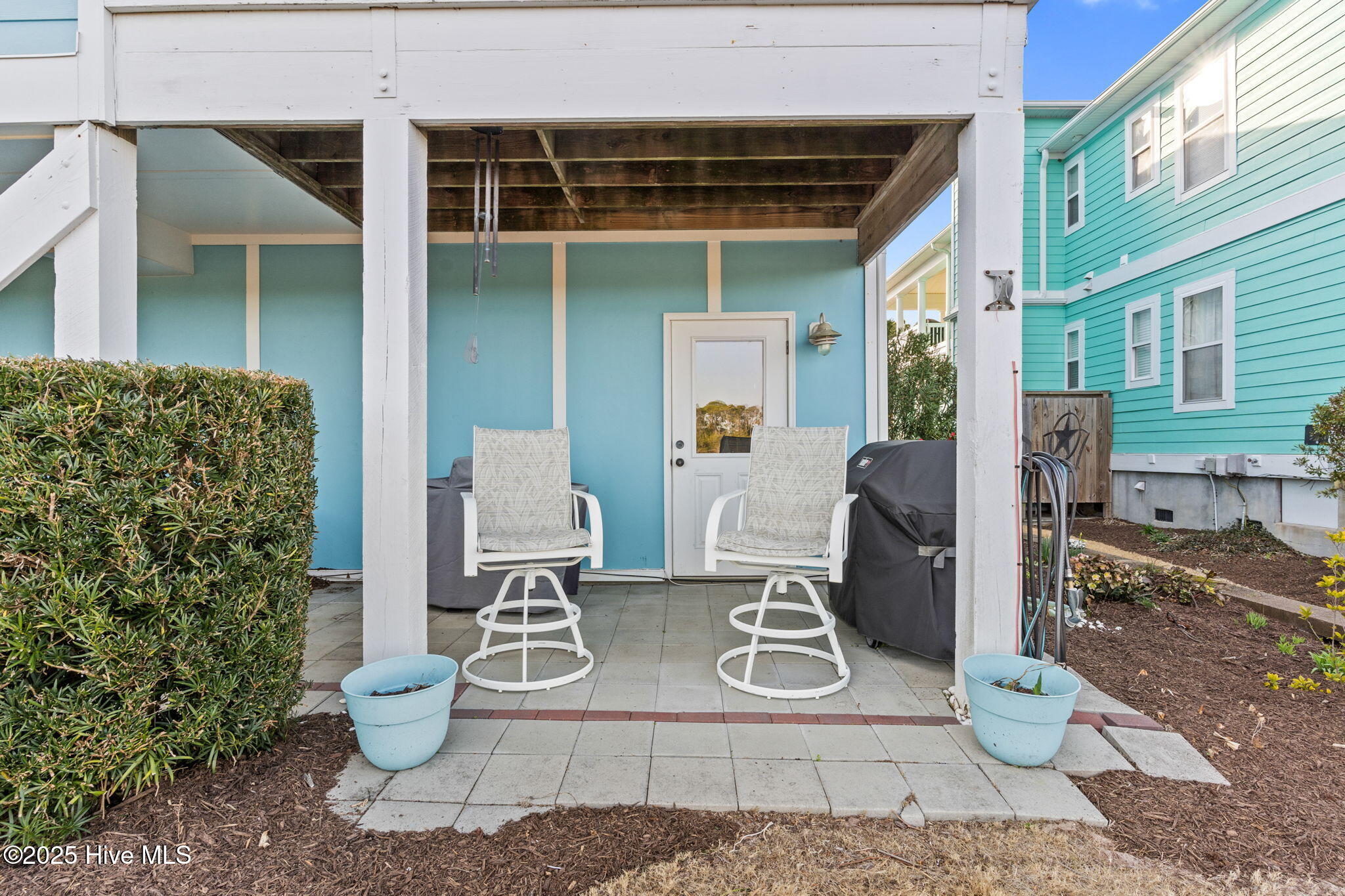 100548558 | Photo 46