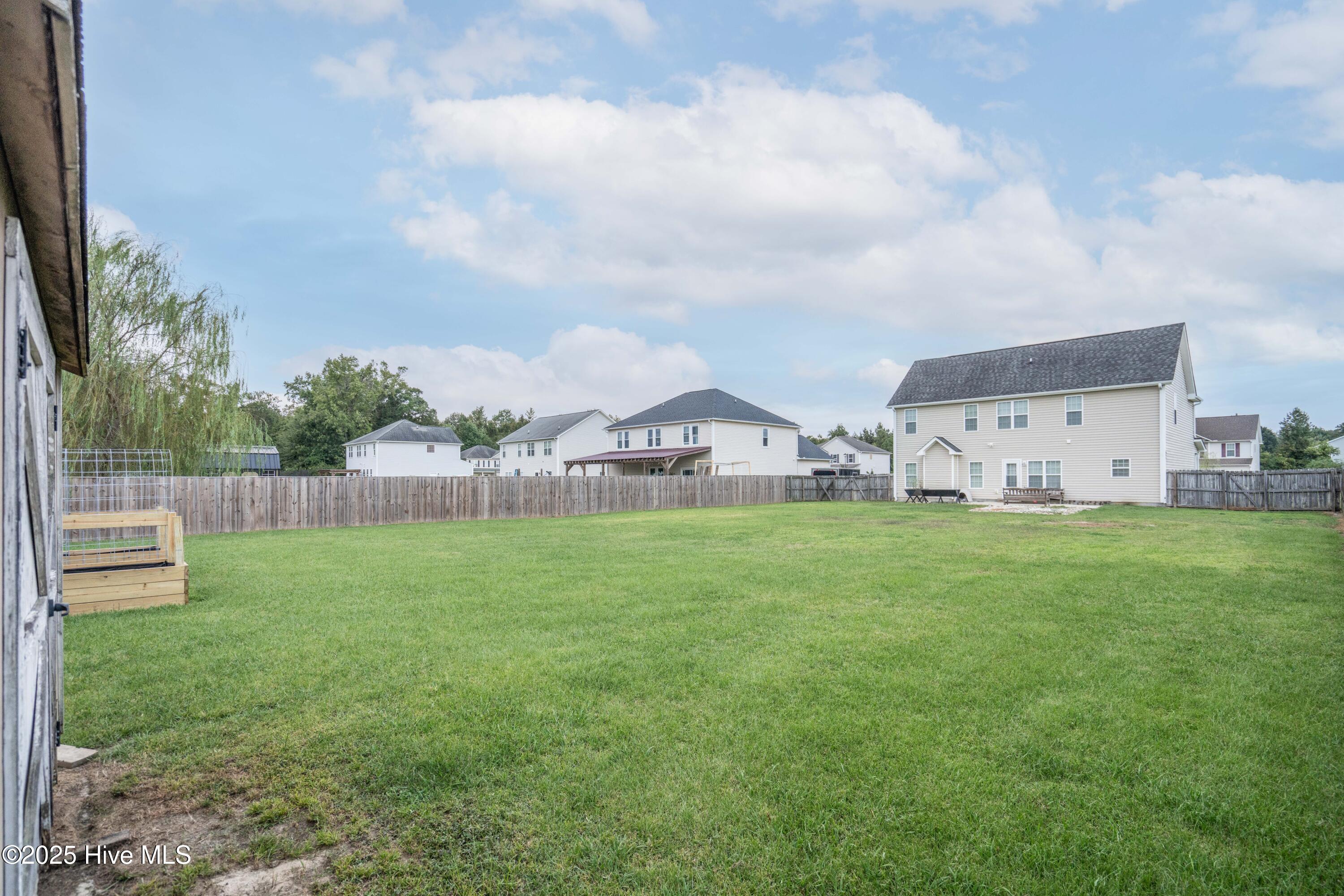 100495795 | Photo 39