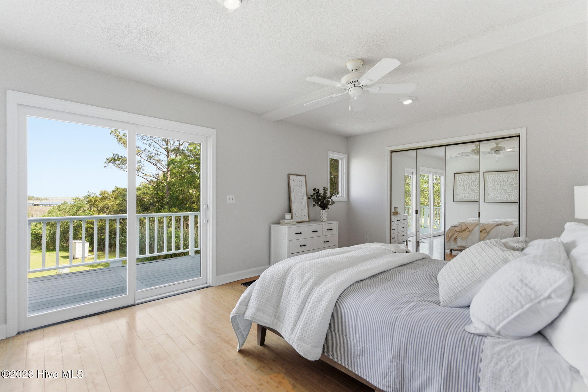 100569550 | Photo 21