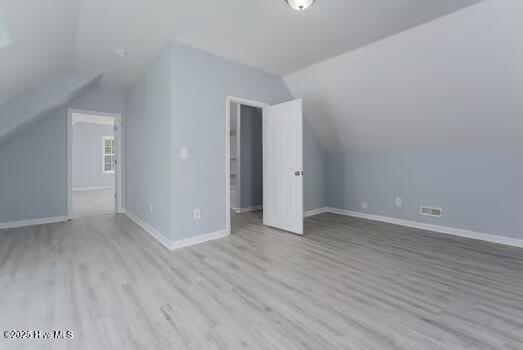 100512300 | Photo 27