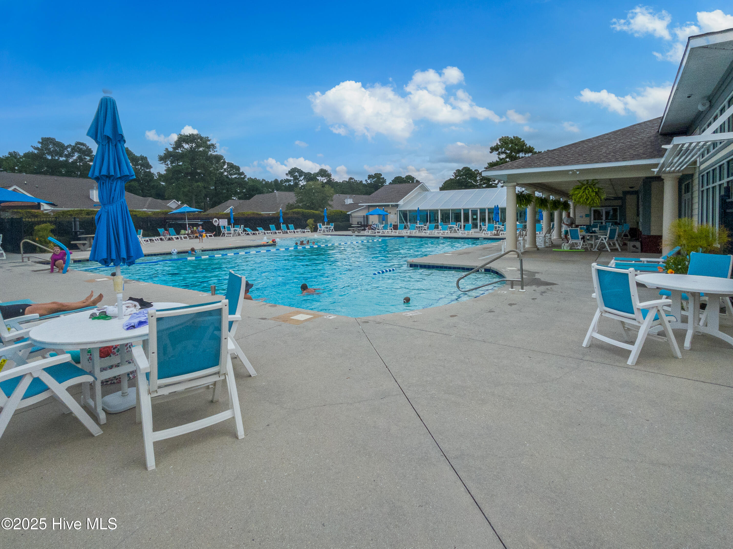 100547158 | Photo 56