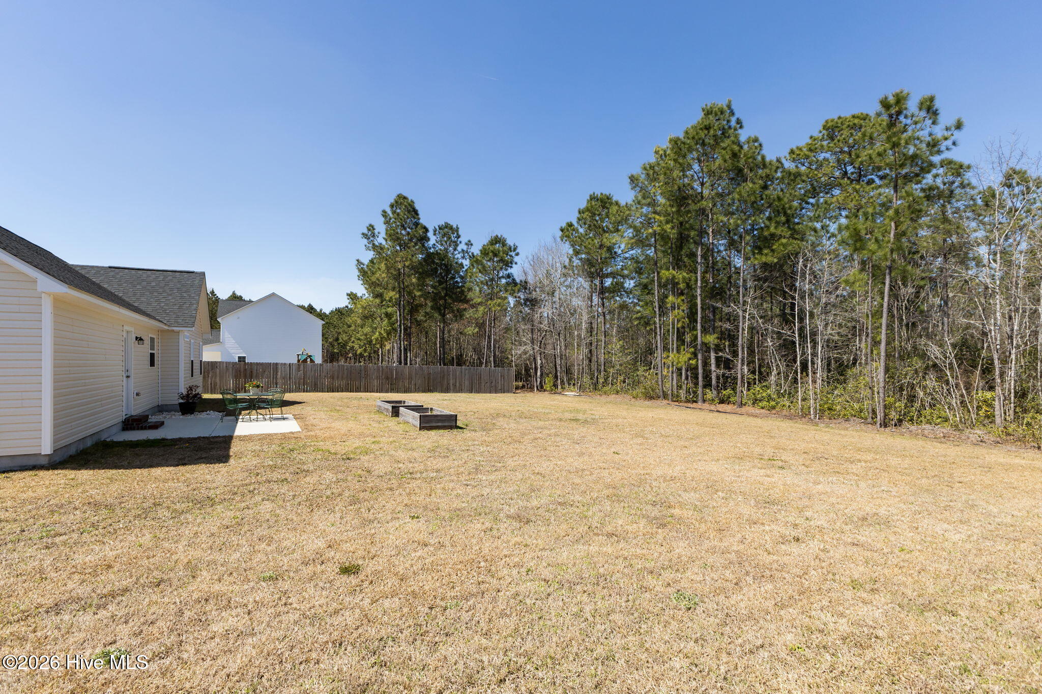 100563188 | Photo 33