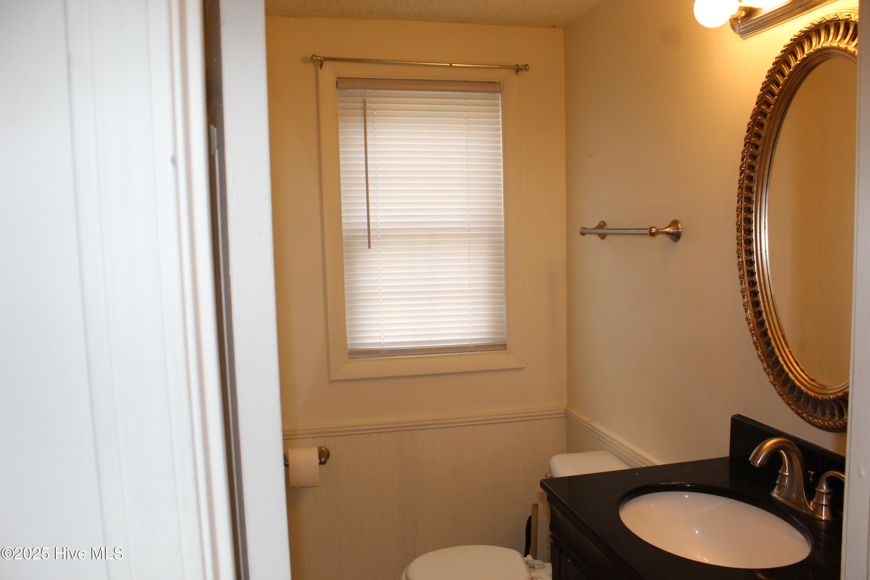 100546555 | Photo 11