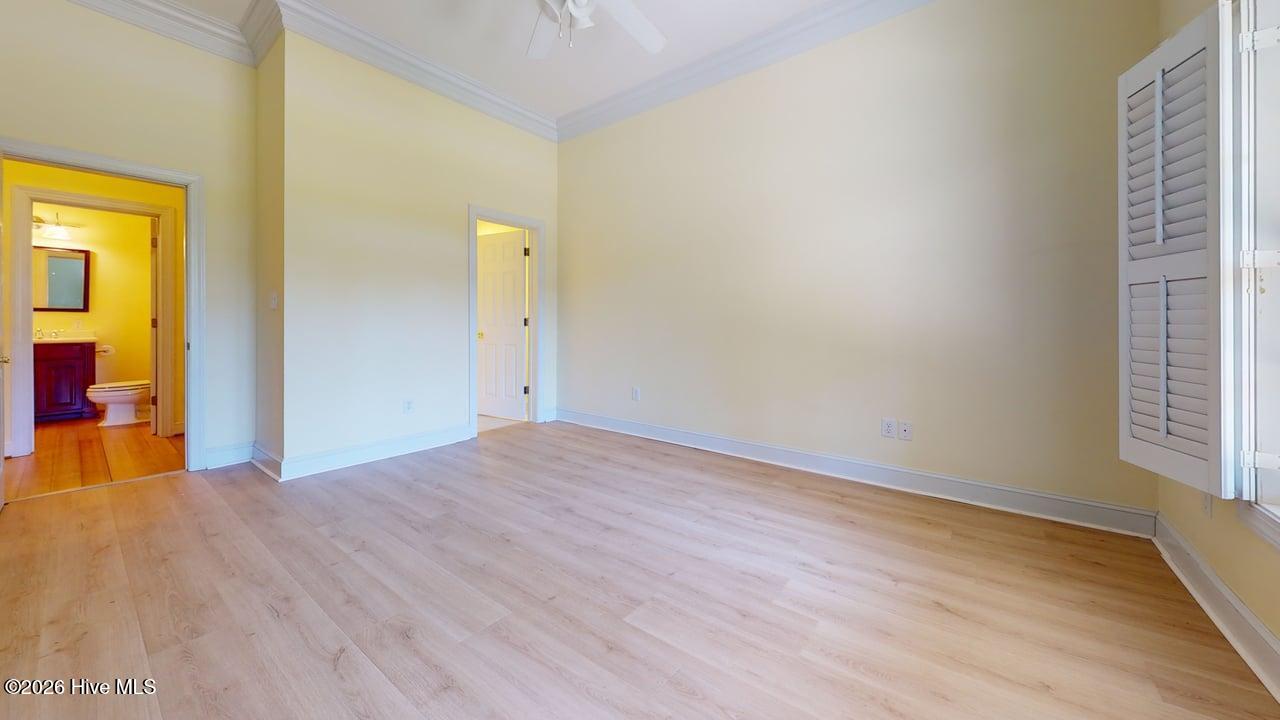 100568487 | Photo 31