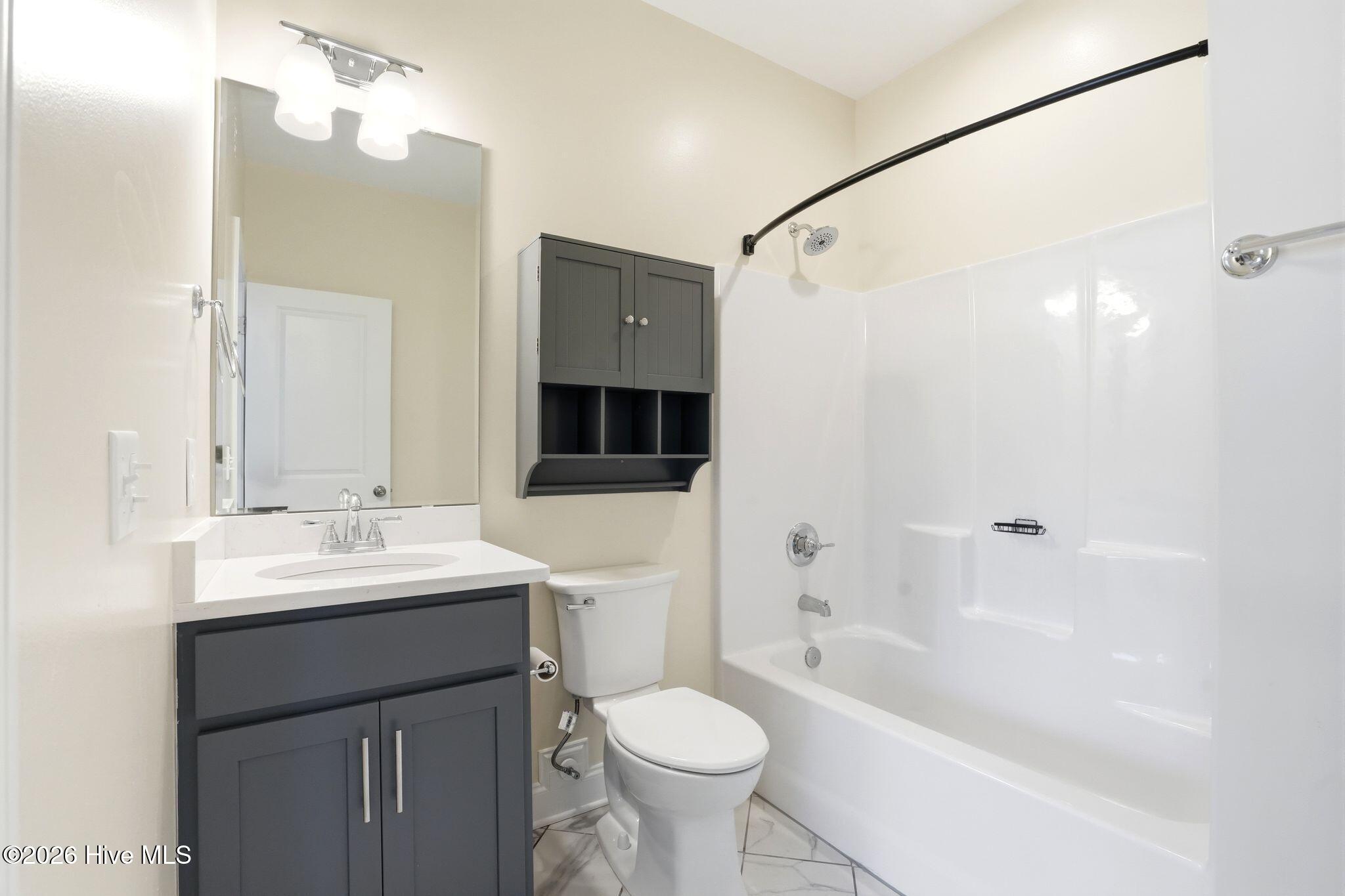 100562109 | Photo 57