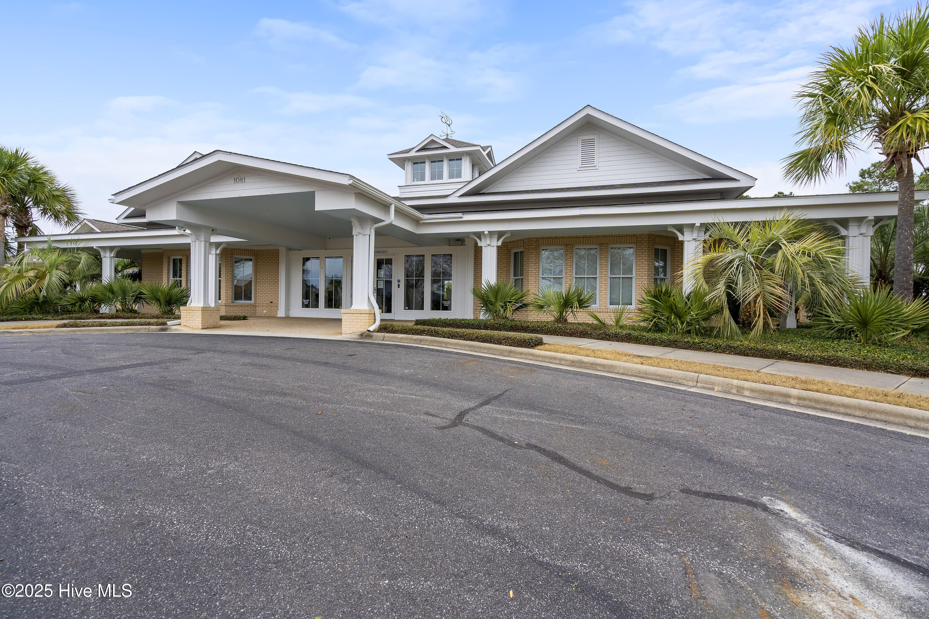 100541104 | Photo 69