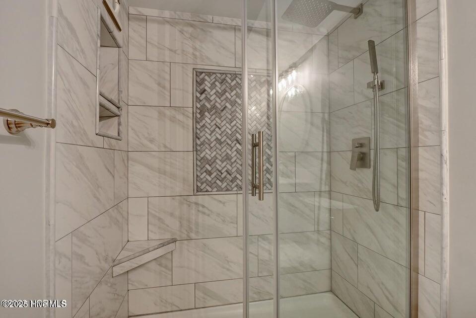 100517887 | Photo 26