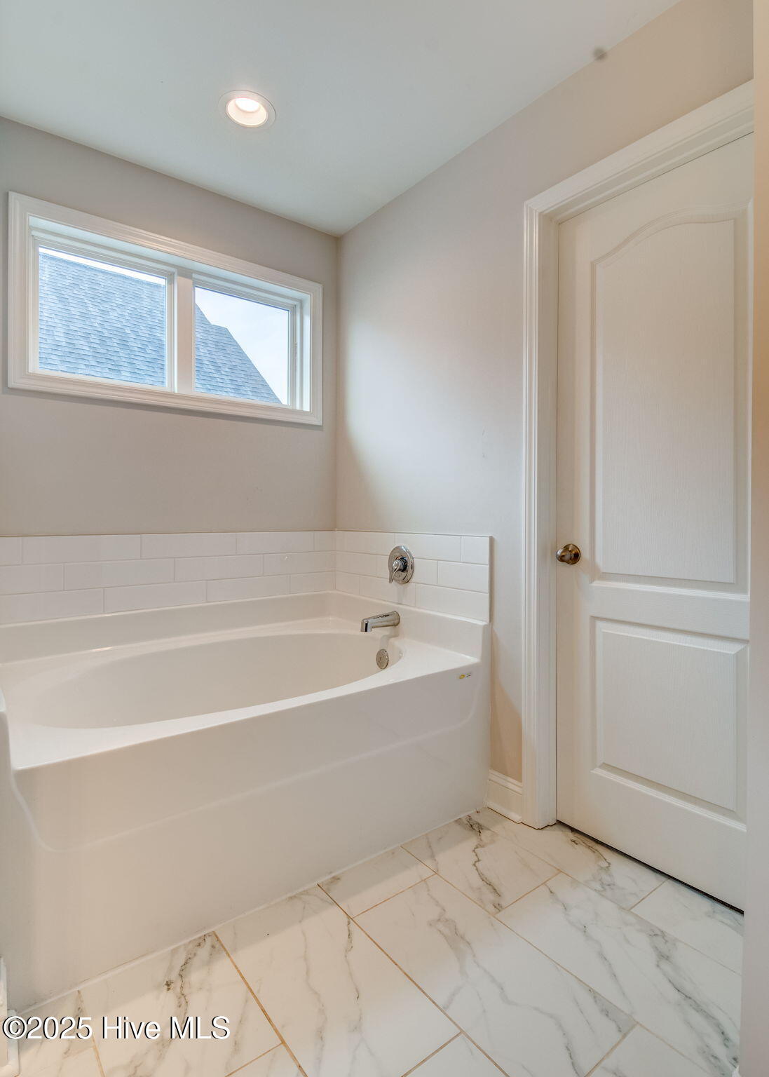 100535220 | Photo 32