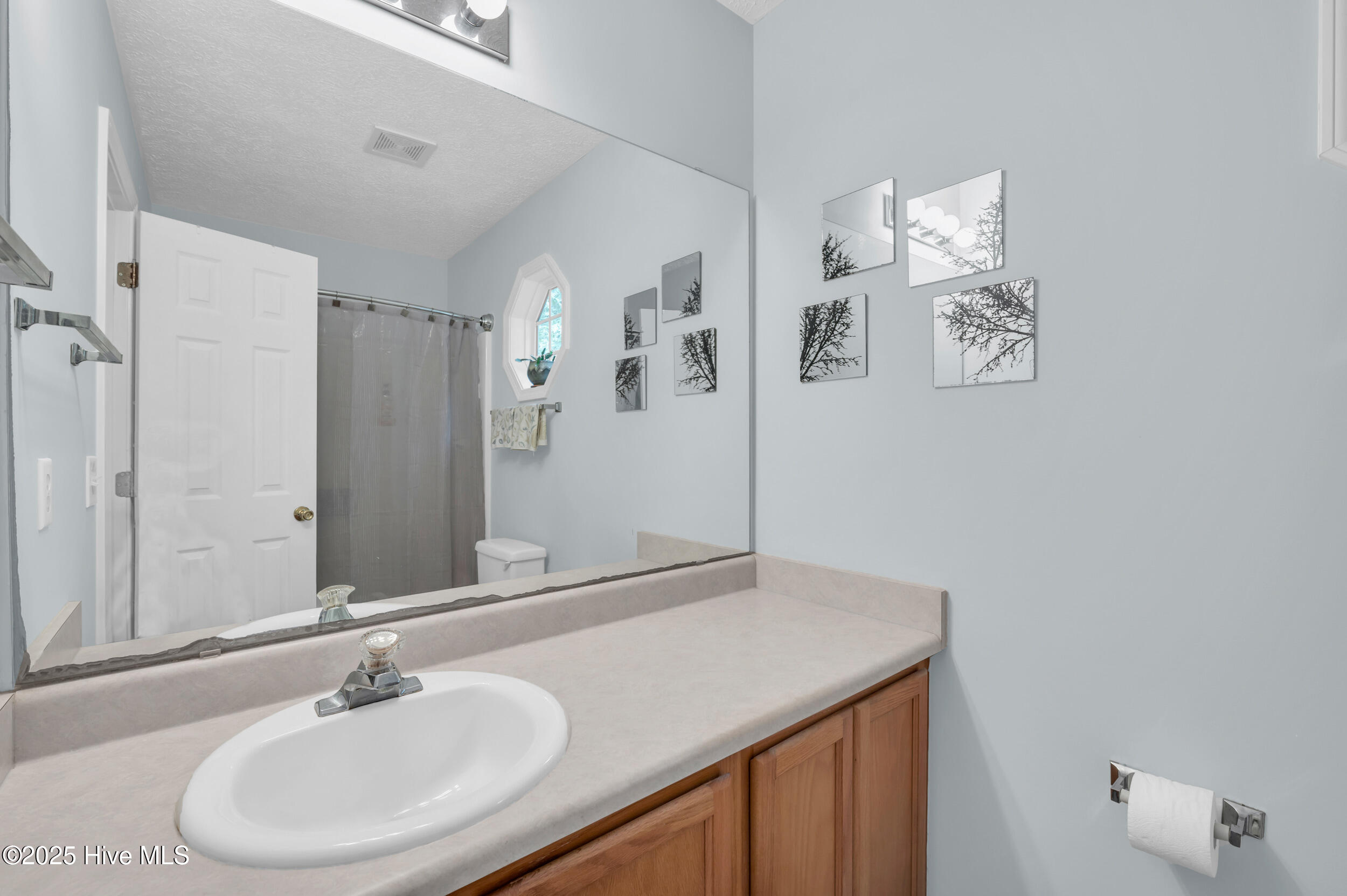 100531306 | Photo 10