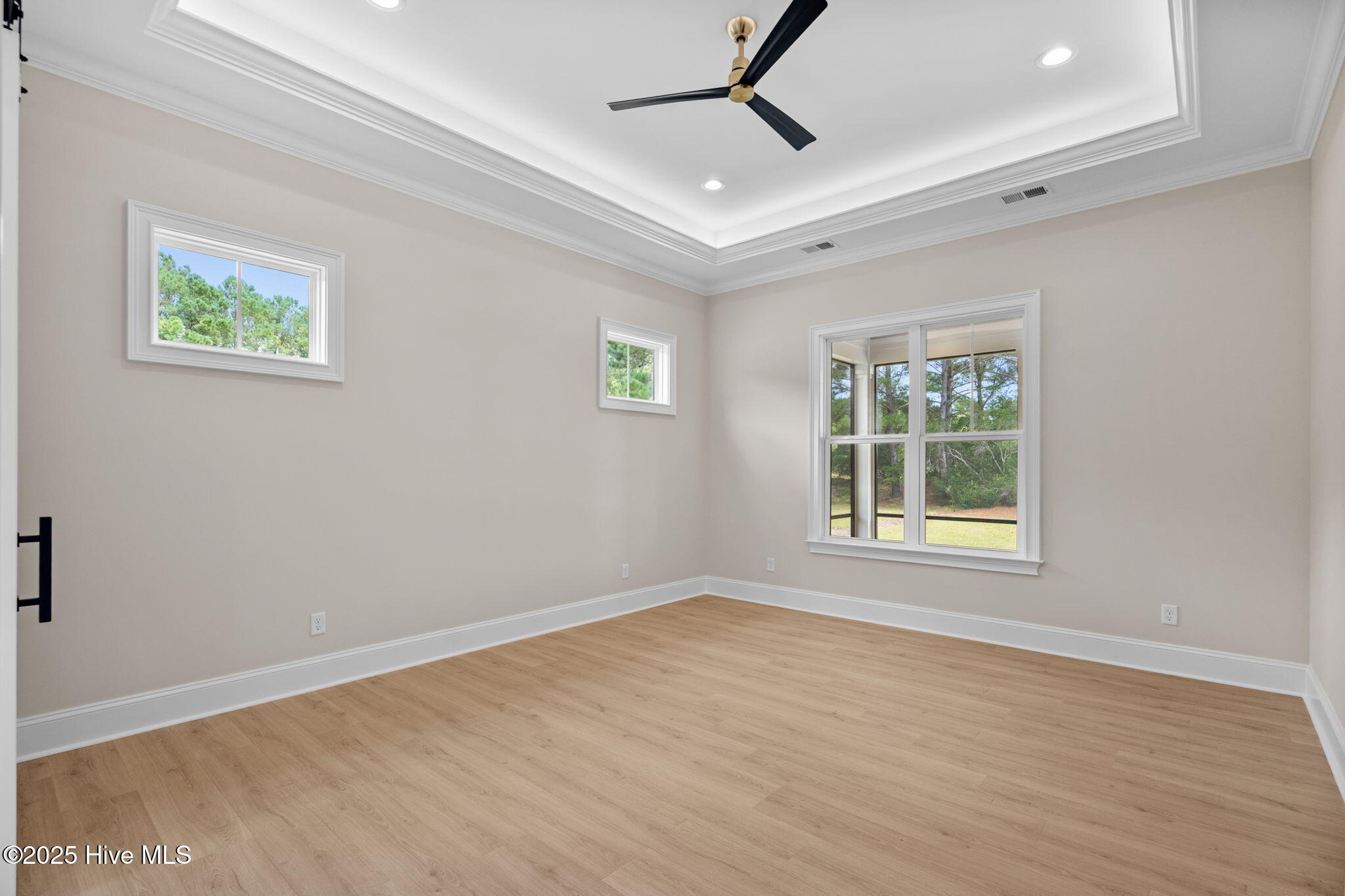 100509277 | Photo 30