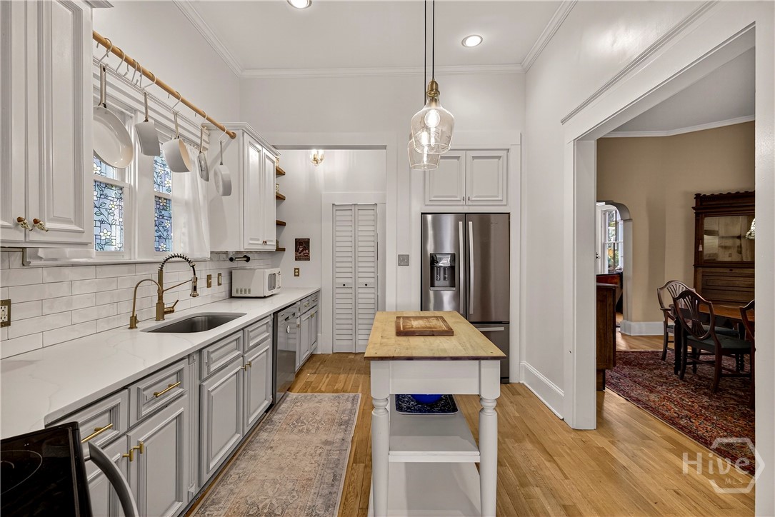 513 E Henry Street, Savannah, GA, 31401