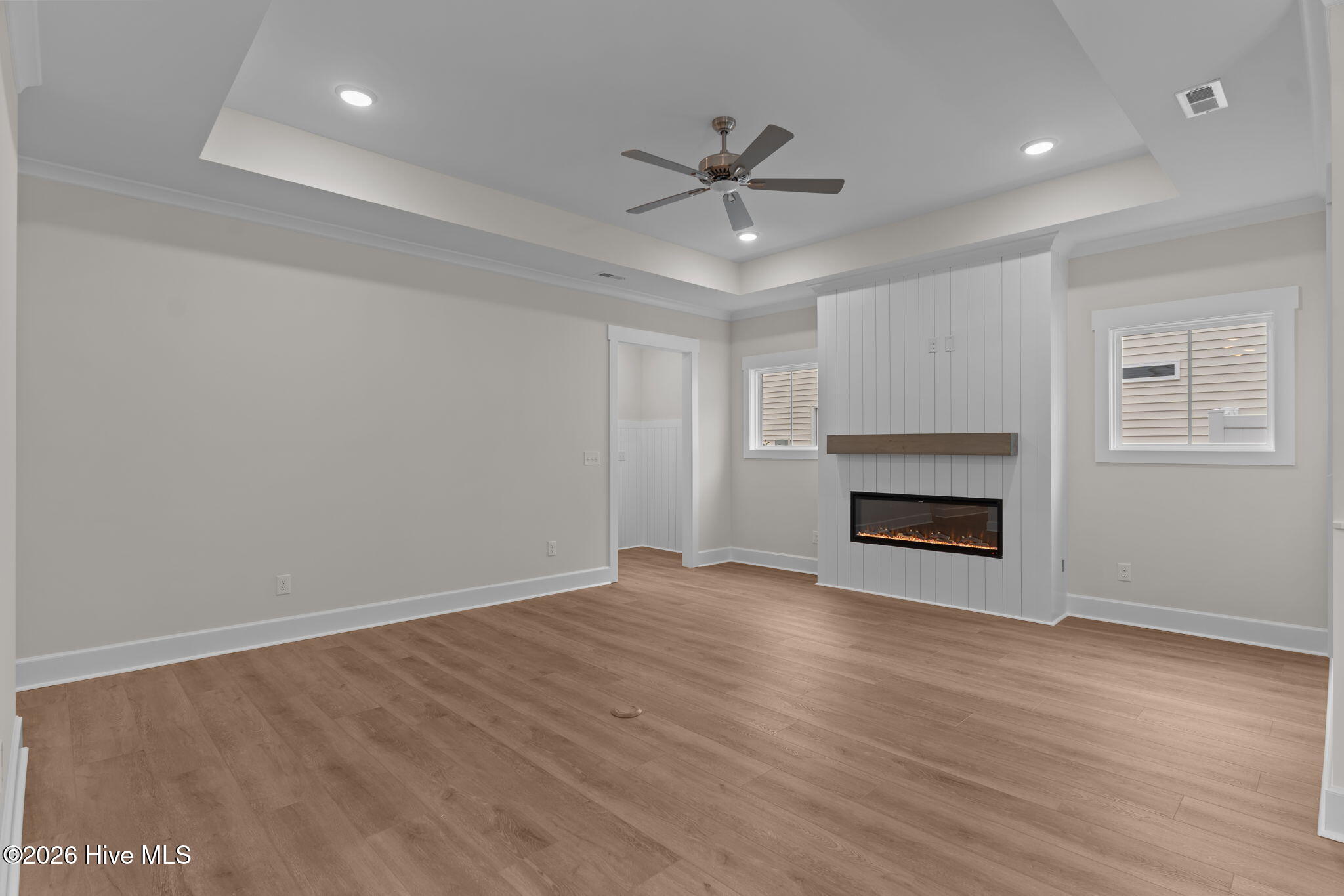 100553165 | Photo 10