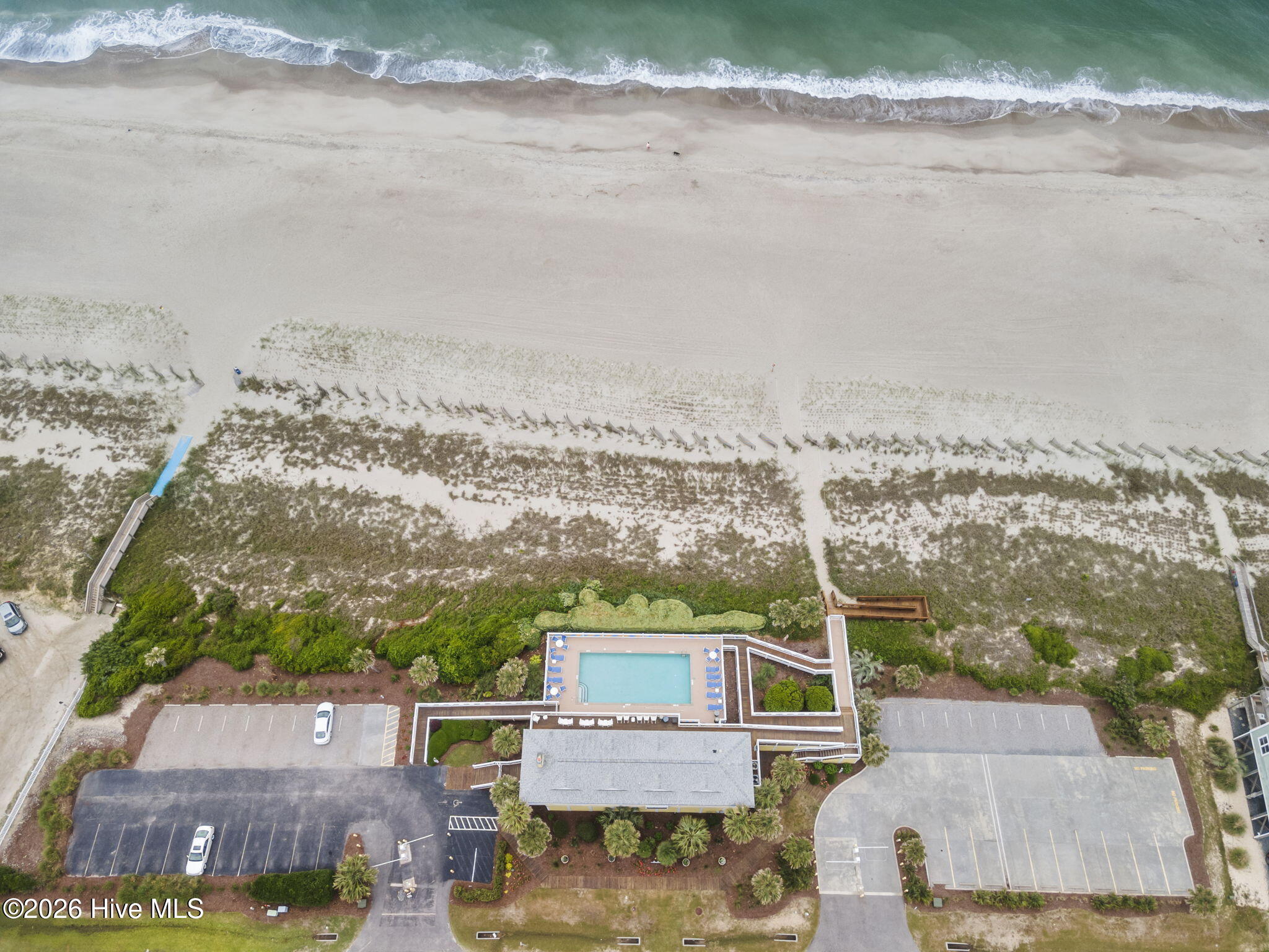 100560858 | Photo 96