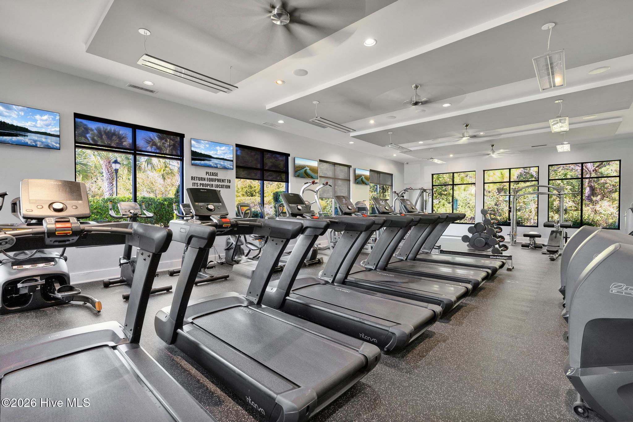 100549204 | Photo 48