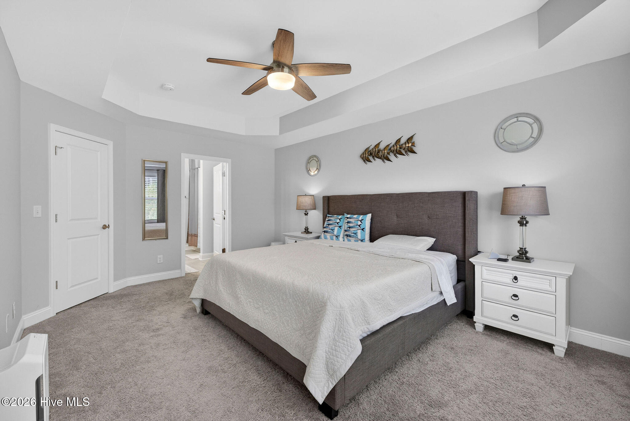 100570074 | Photo 19