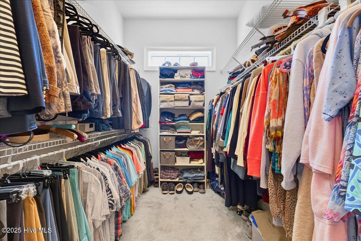 100540380 | Photo 35