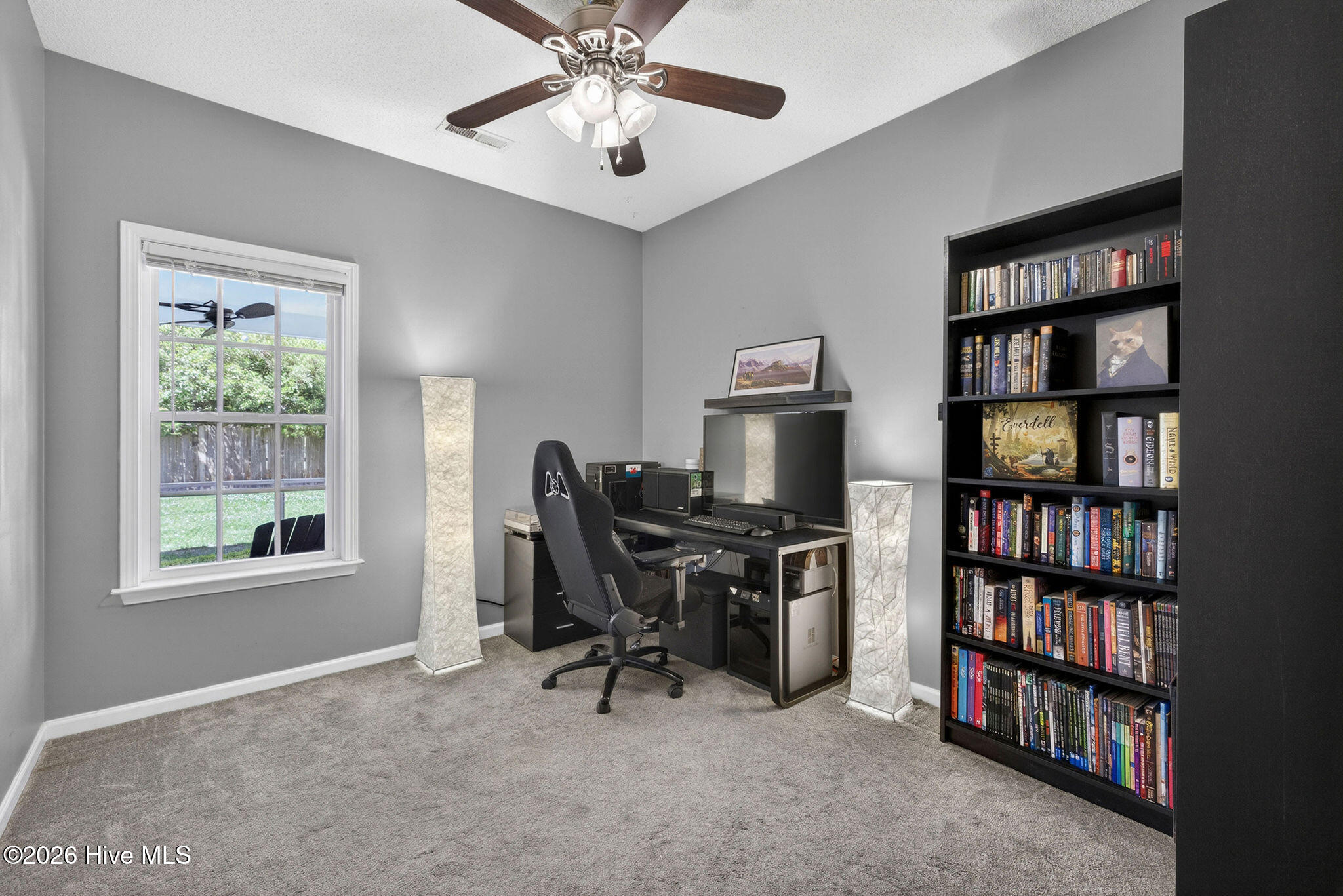 100566327 | Photo 22