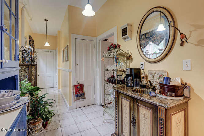 100316615 | Photo 19