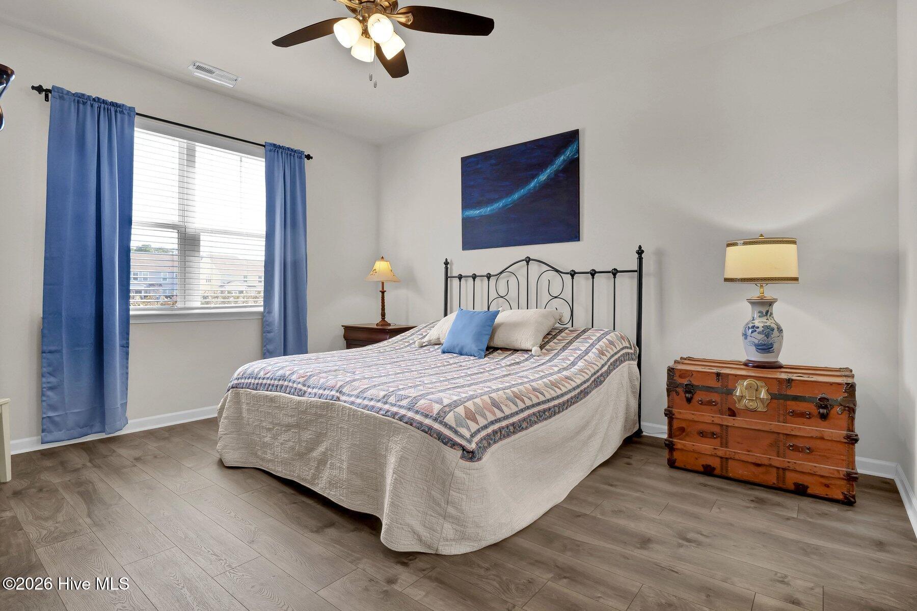 100556817 | Photo 11