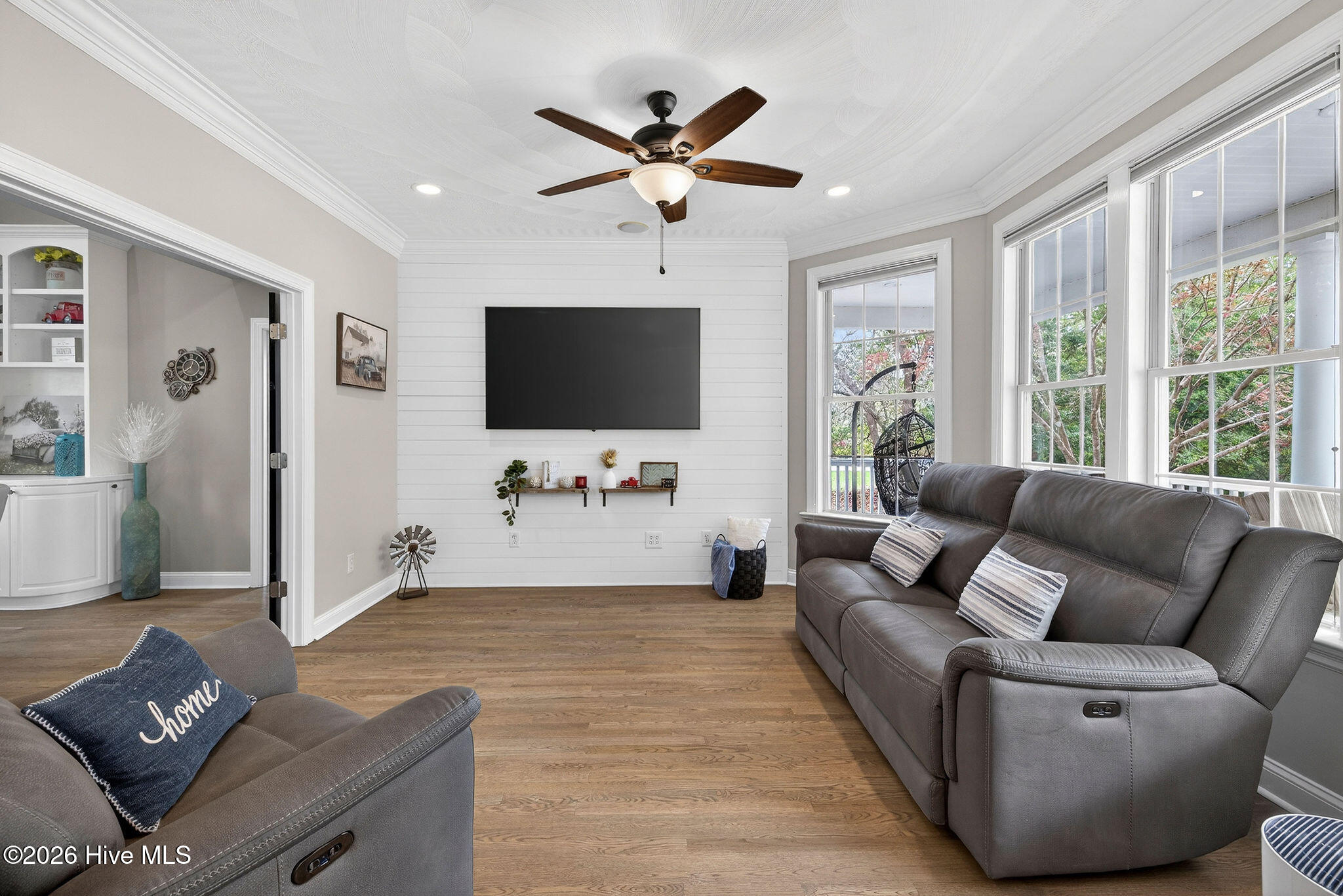 100563131 | Photo 15