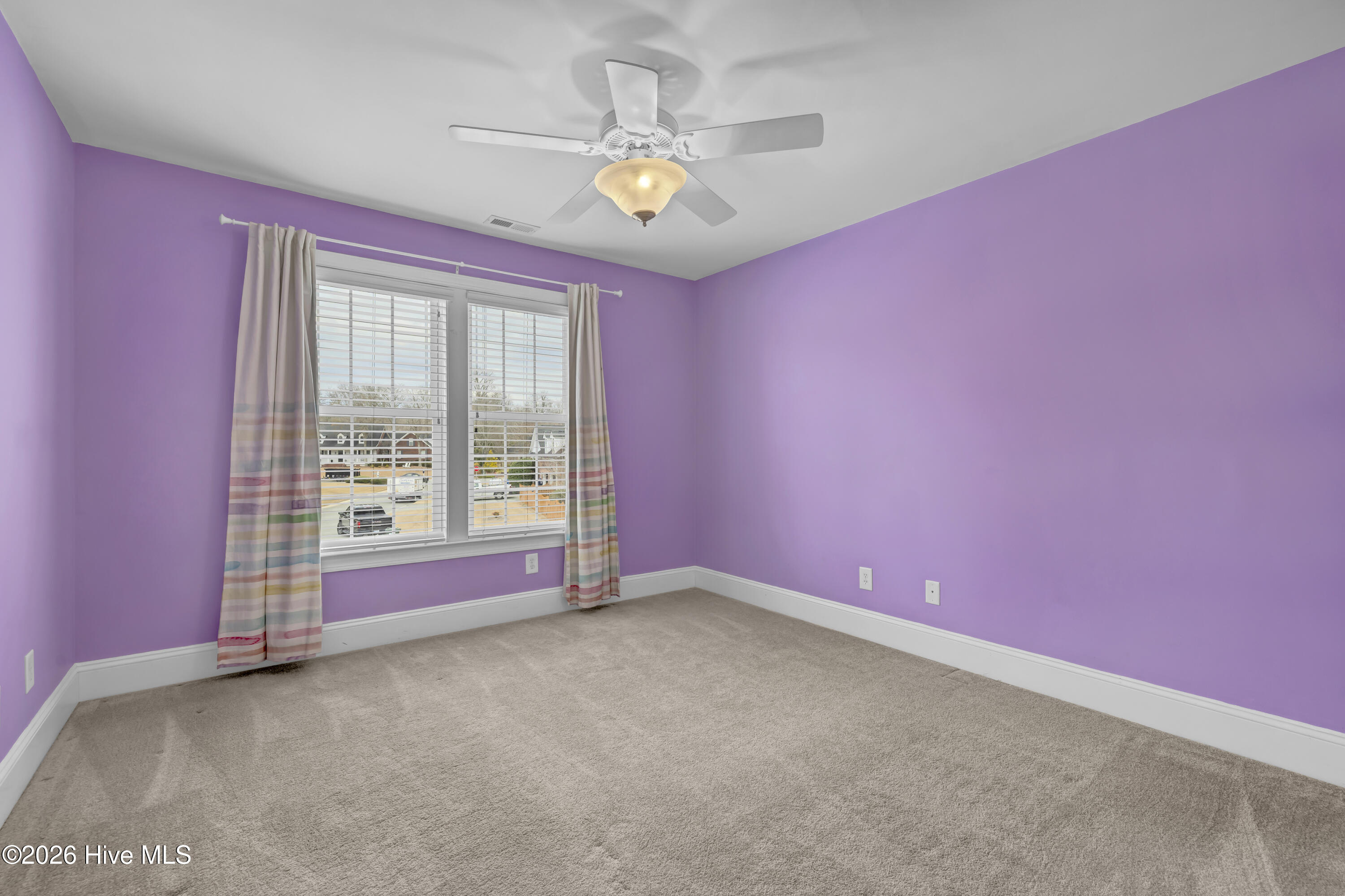 100555649 | Photo 30