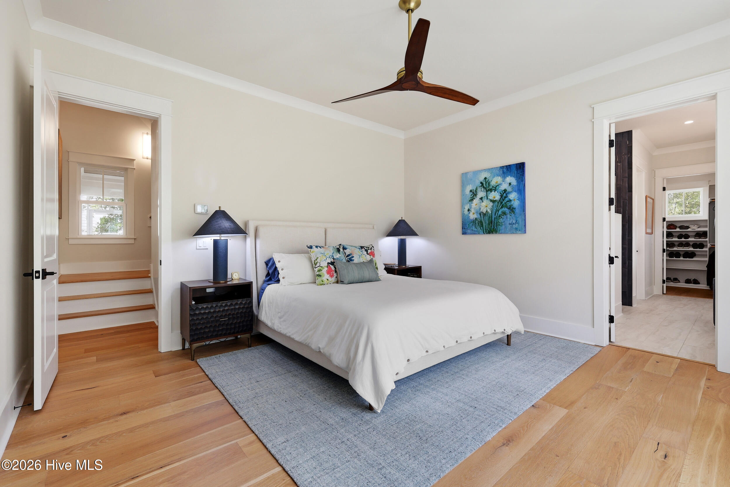 100566937 | Photo 29