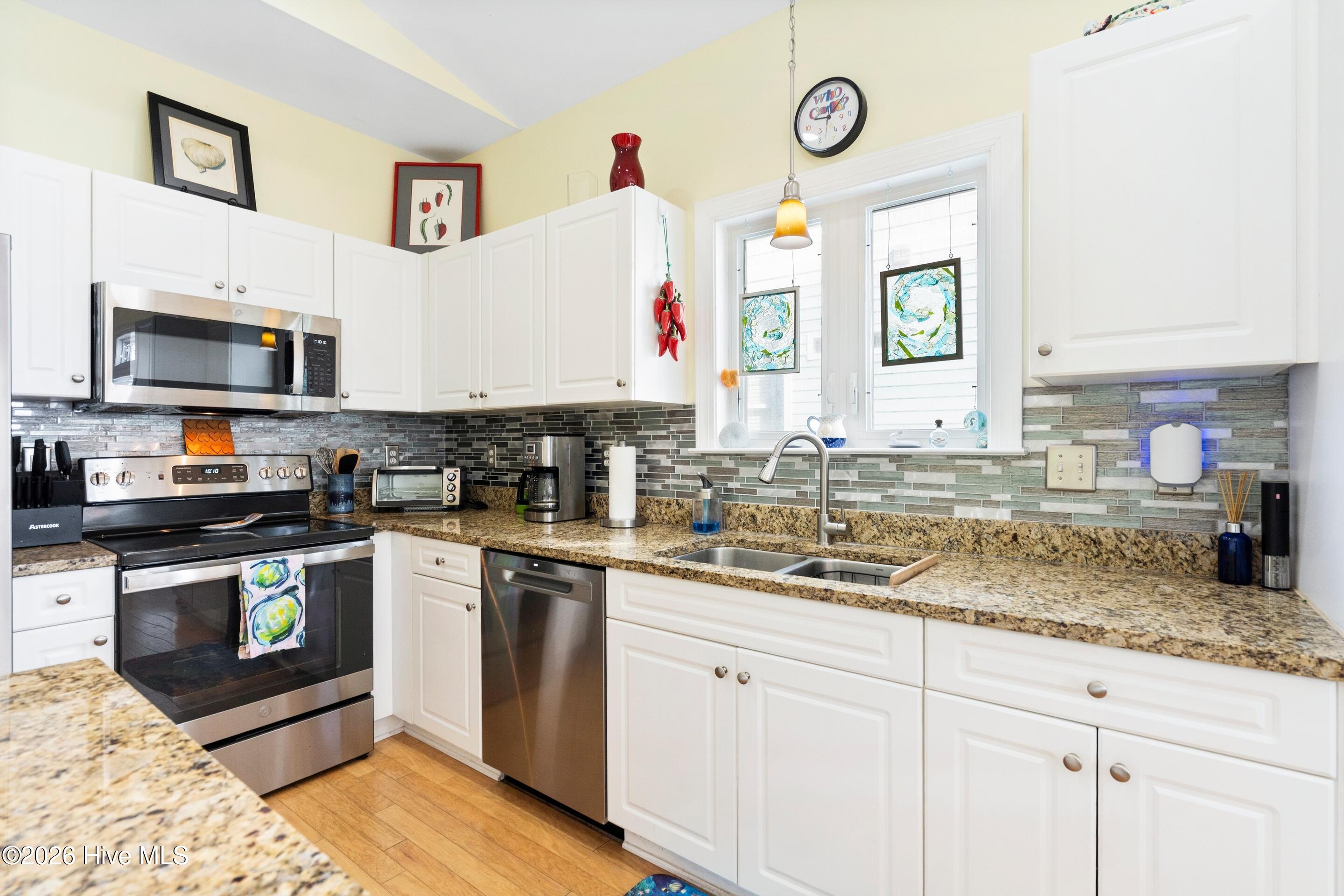 100547501 | Photo 10