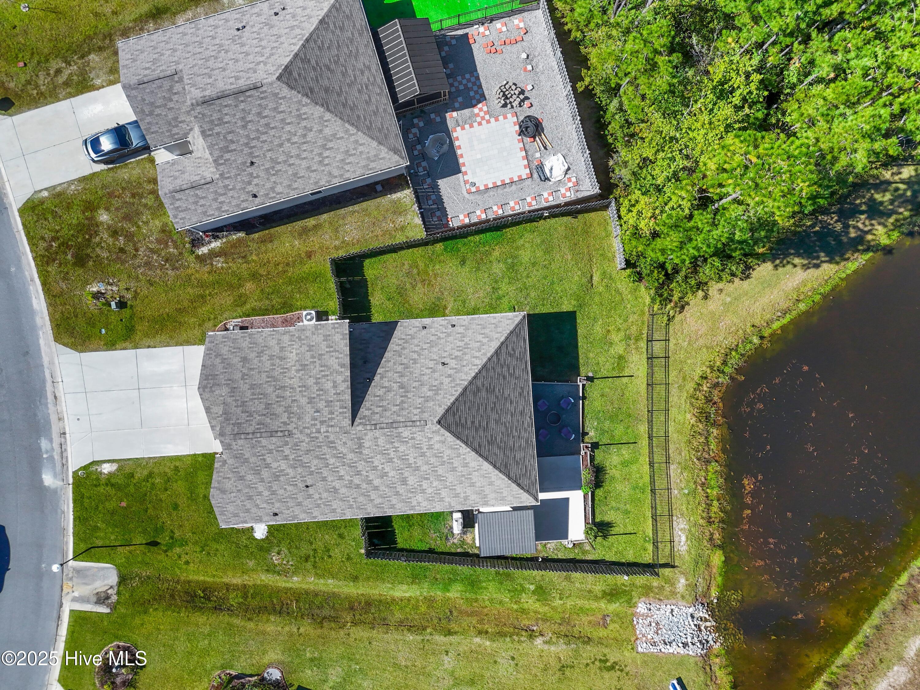 100537510 | Photo 61