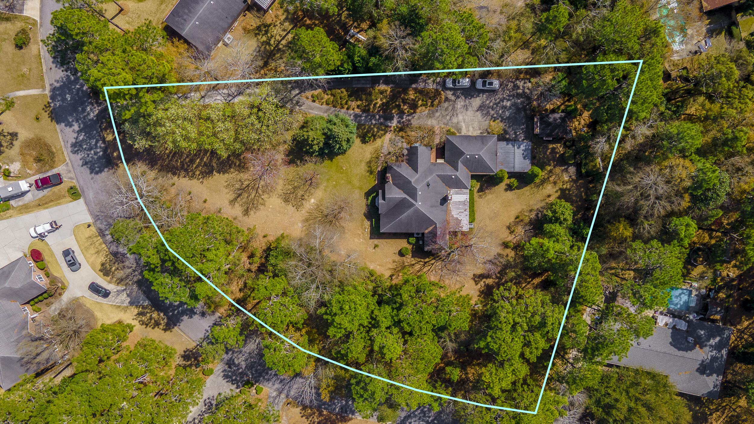 136kalmiacircle_propertylines-2