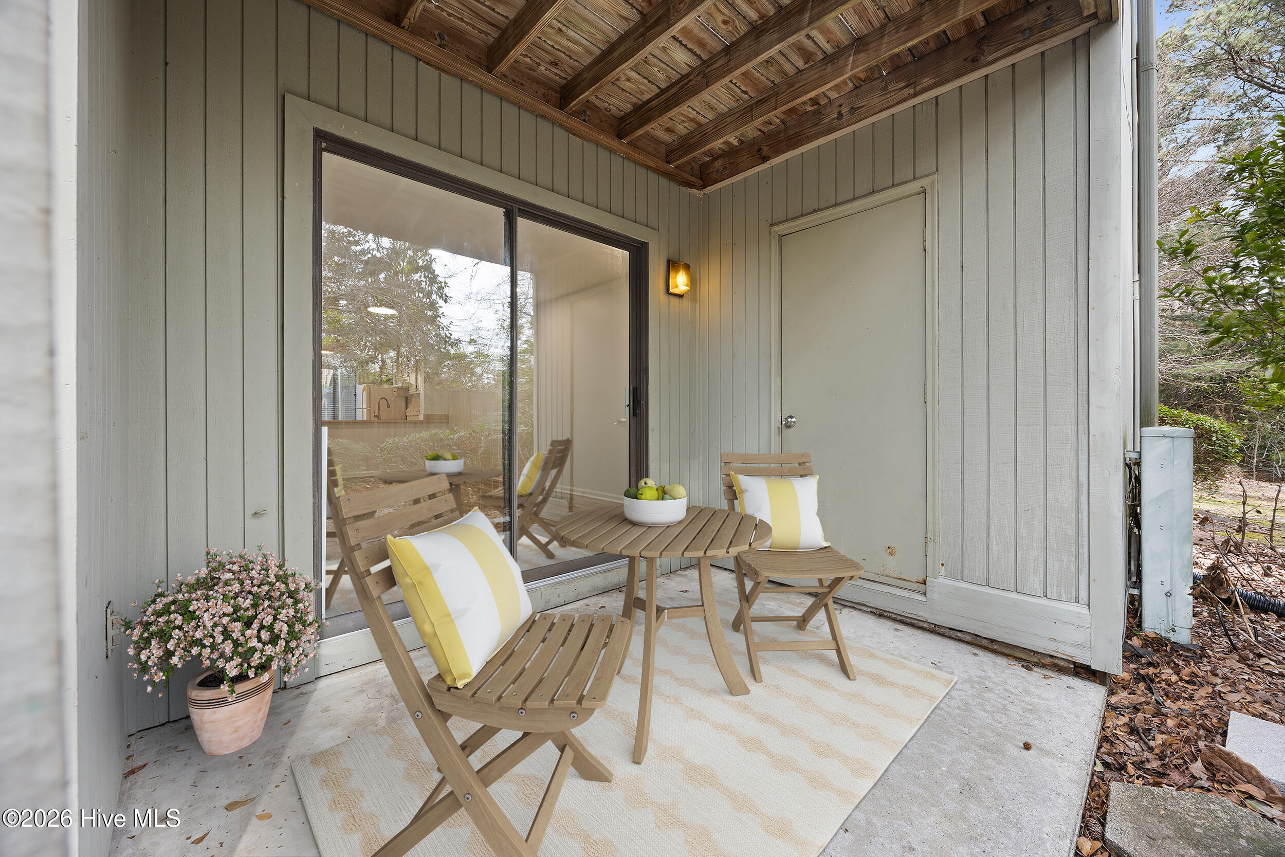 100557067 | Photo 29