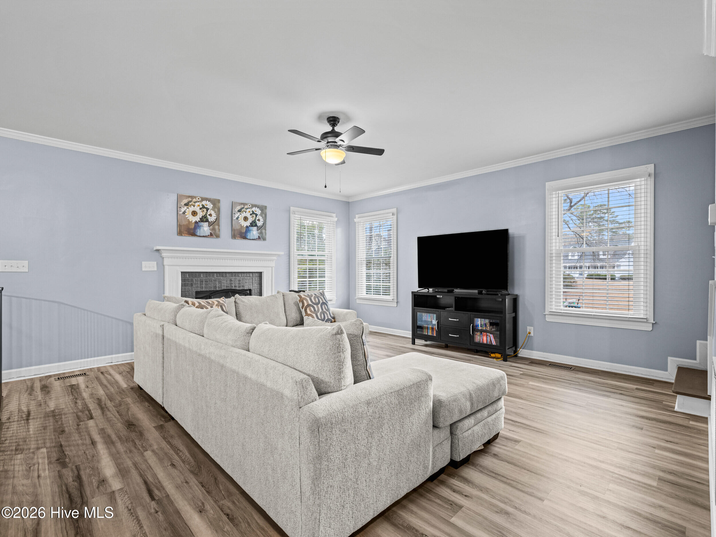 100555942 | Photo 22