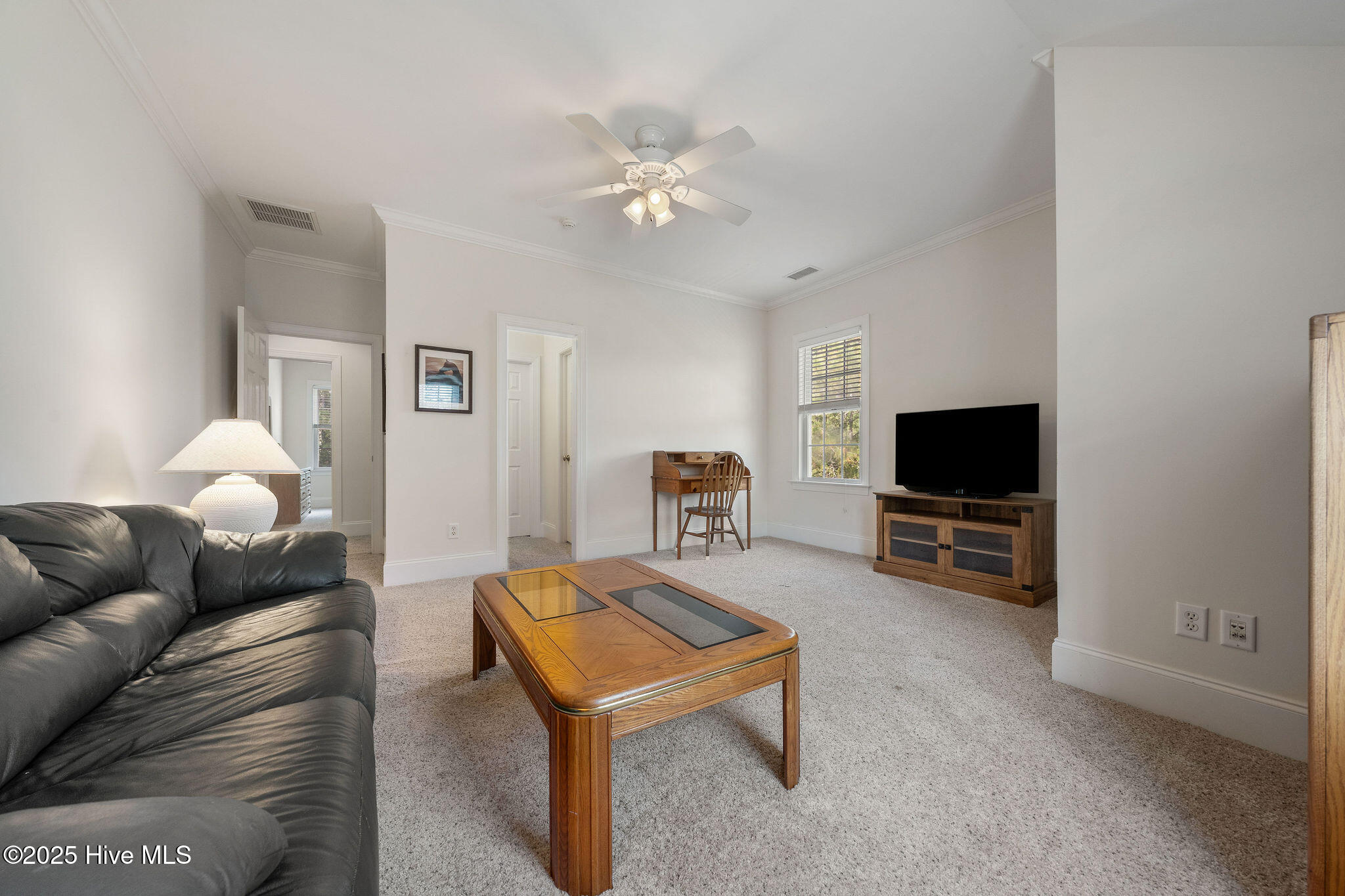 100532416 | Photo 51