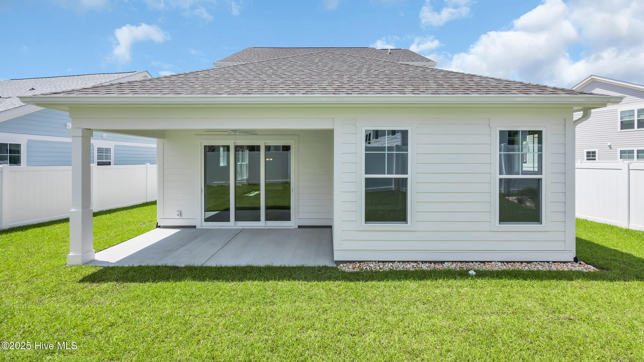 100525614 | Photo 33