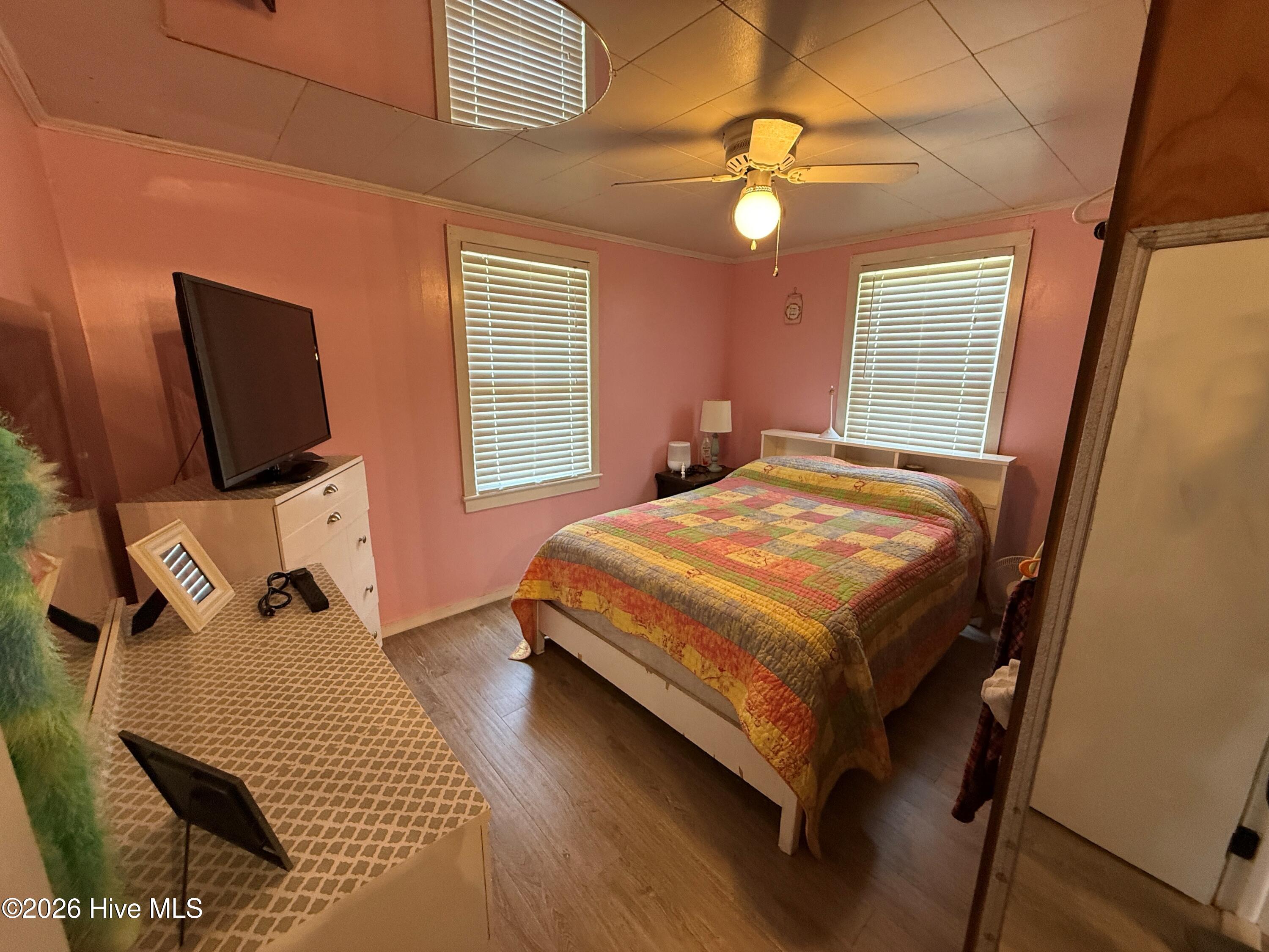 100564685 | Photo 26