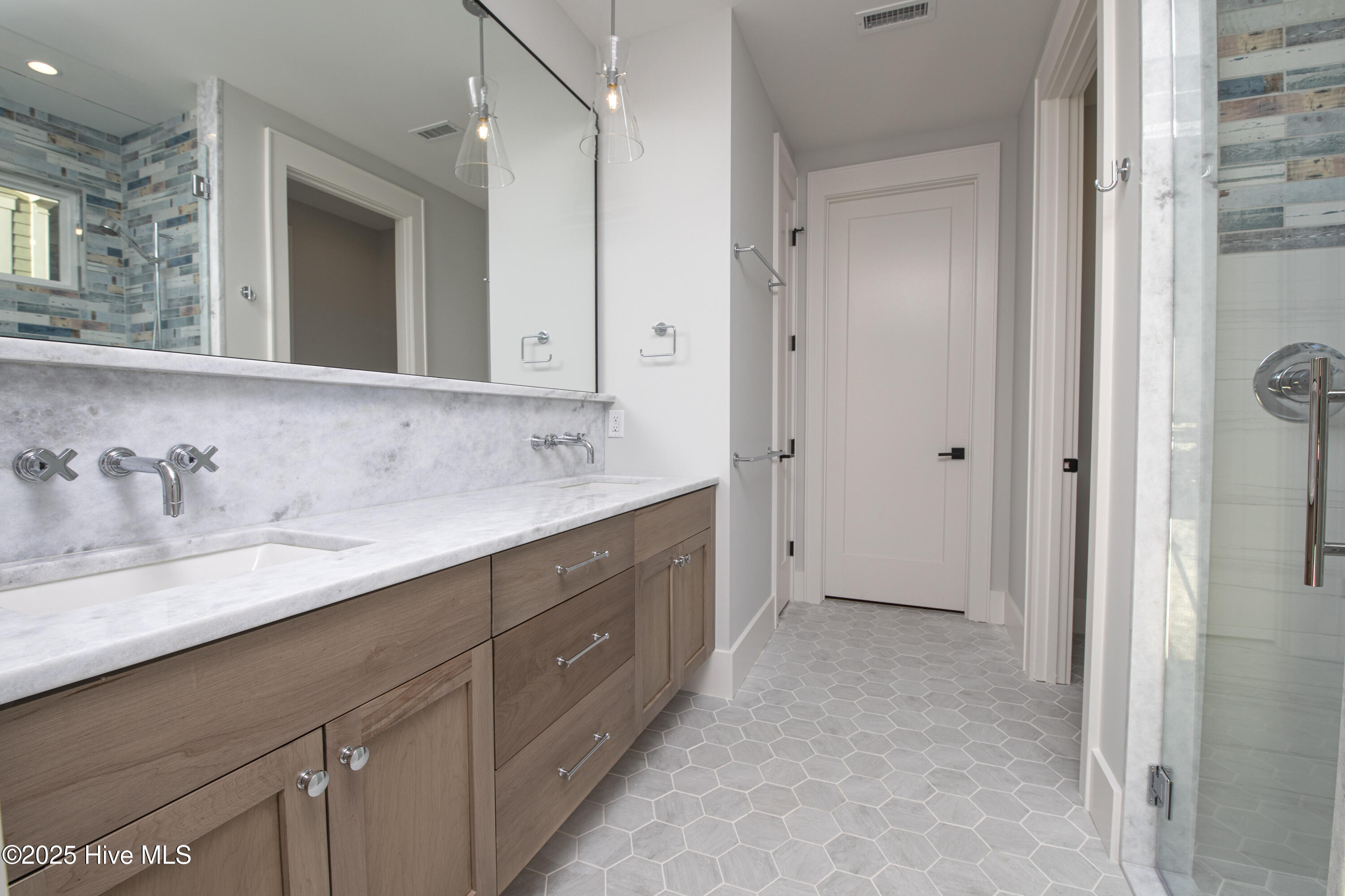 200 Bethea Street, Holly Ridge, NC, 28445