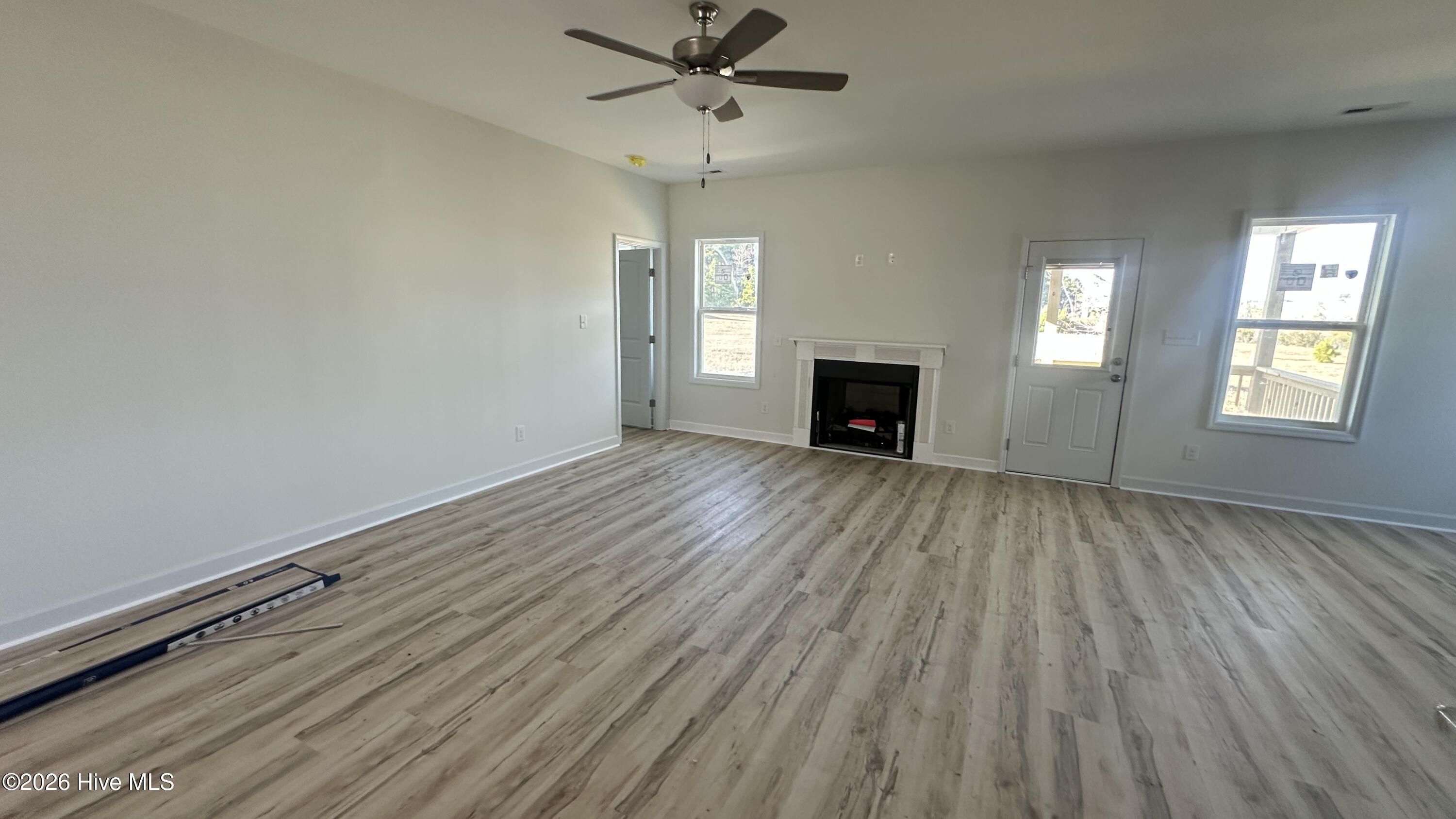 100558680 | Photo 12