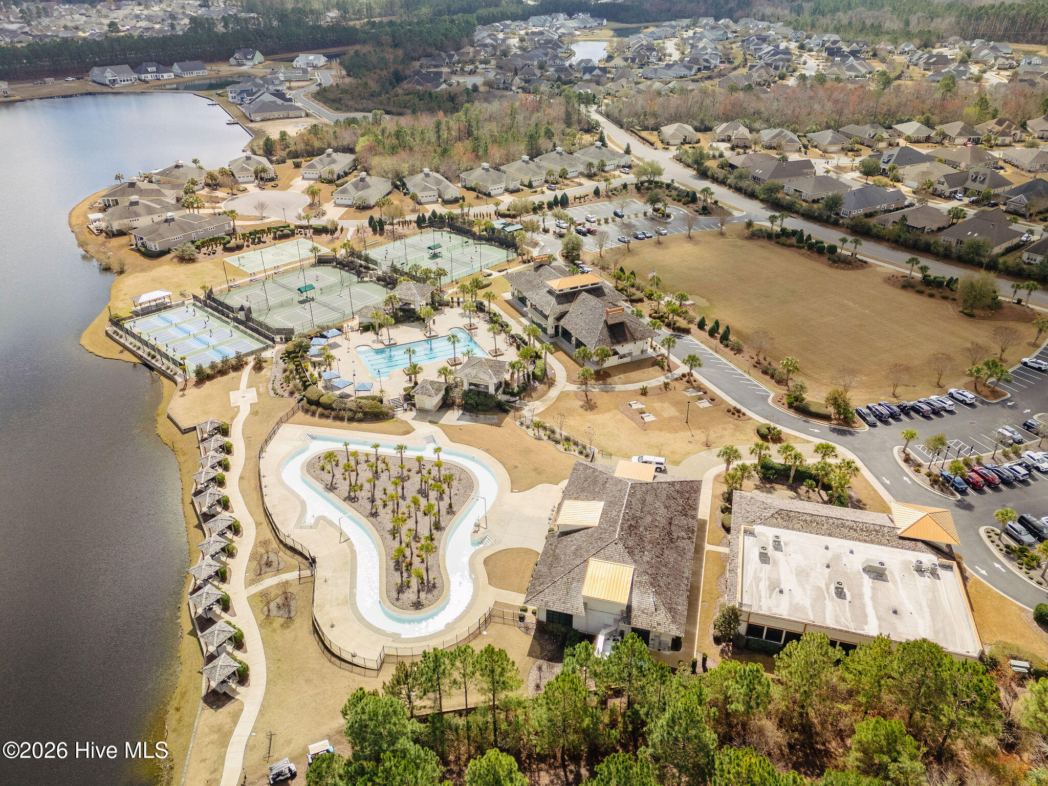 100565690 | Photo 67