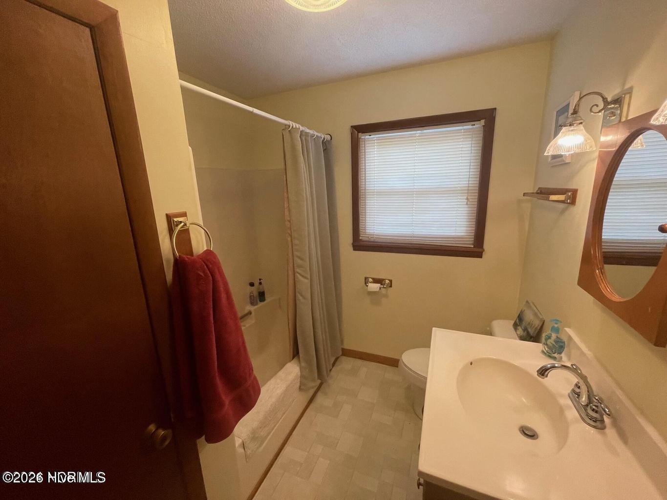 100564016 | Photo 14