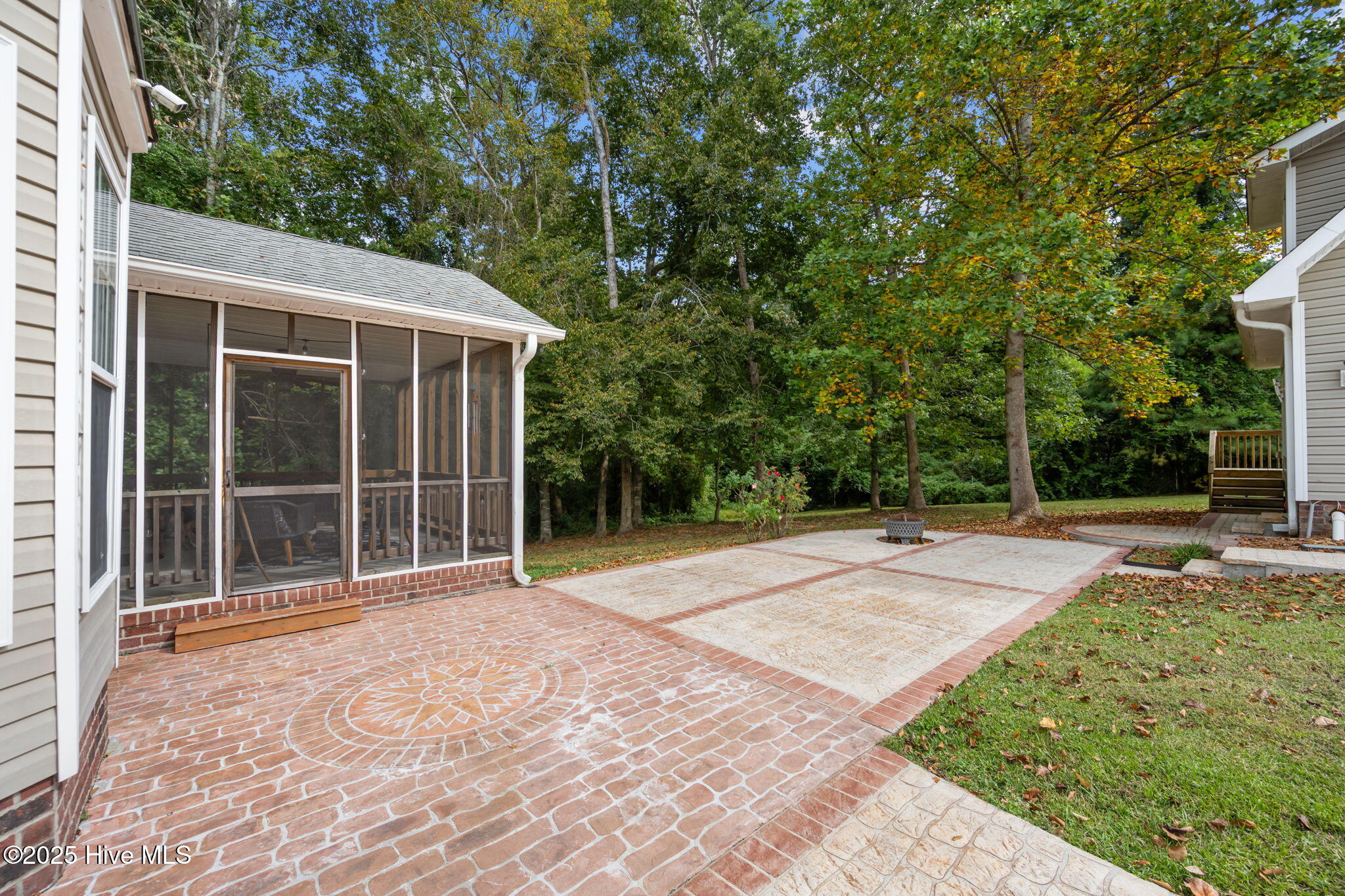 403 Country Club Drive, Jacksonville, NC 28546 – photo 13: 13-web-or-mls-11